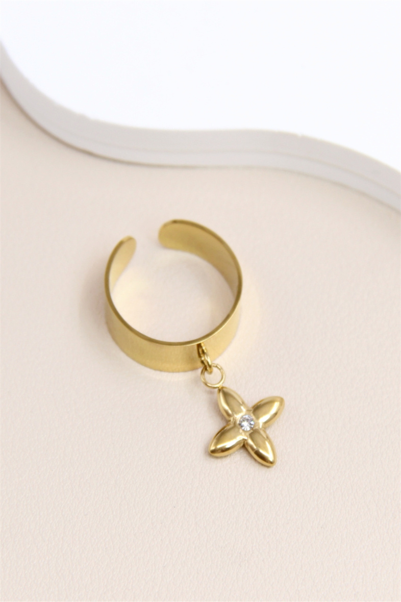 Wholesaler Bellissima - Adjustable Stainless Steel Ring with Elegant Dangling Star Design