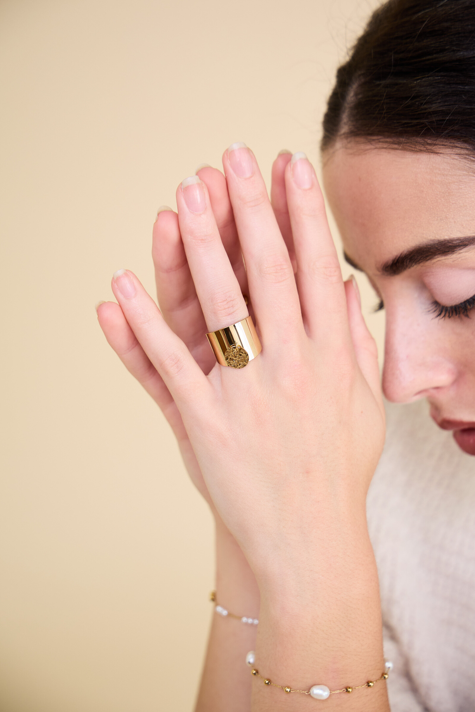 Grossiste Bellissima - Charme et Élégance : Bague à Breloque Ajustable en Acier Inoxydable