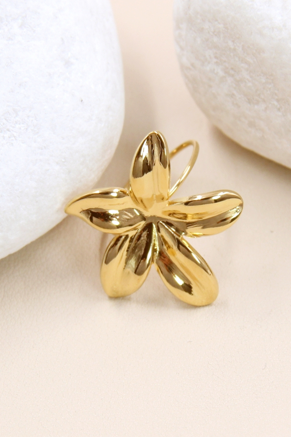 Grossiste Bellissima - Bague Fleur Ajustable en Acier Inoxydable - Élégance Florale