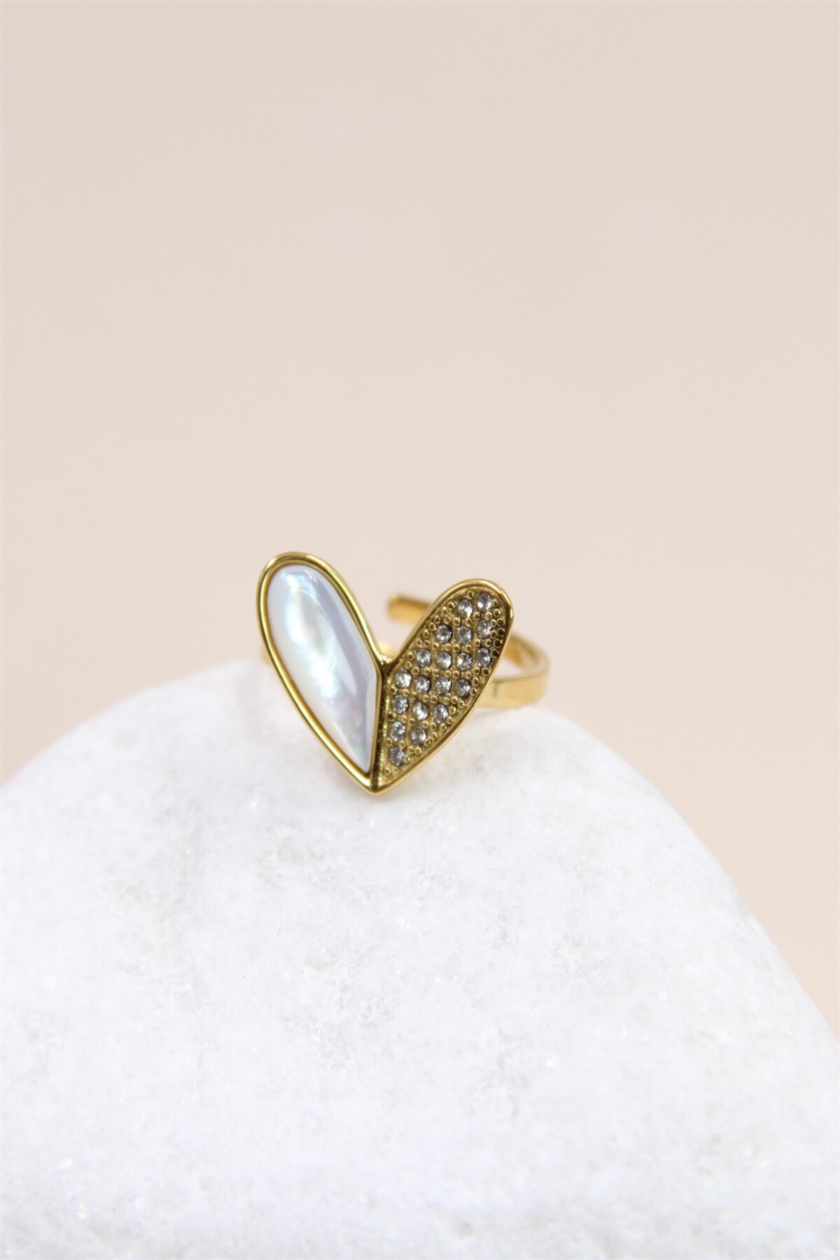 Grossiste Bellissima - Bague Coeur Nacre & Strass en Acier Inoxydable : Romance Élégante