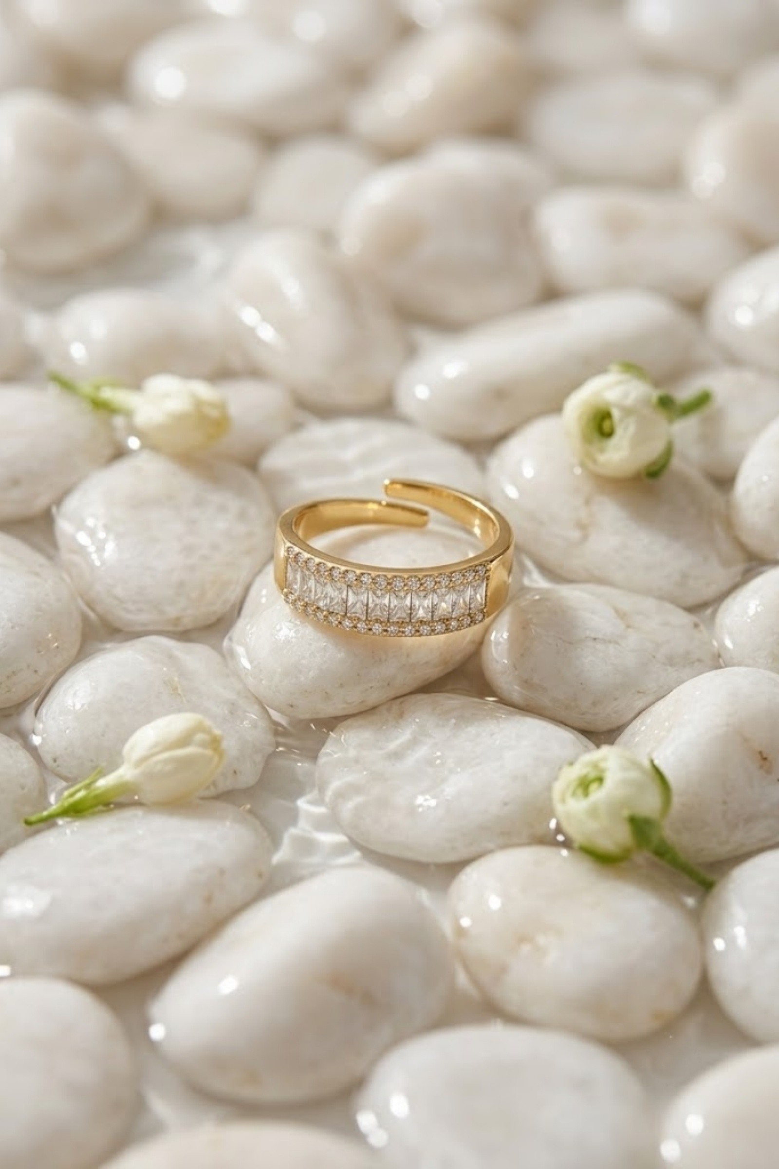 Grossista Bellissima - Anello con Strass Eleganza in Acciaio Inossidabile – Chic & Senza Tempo