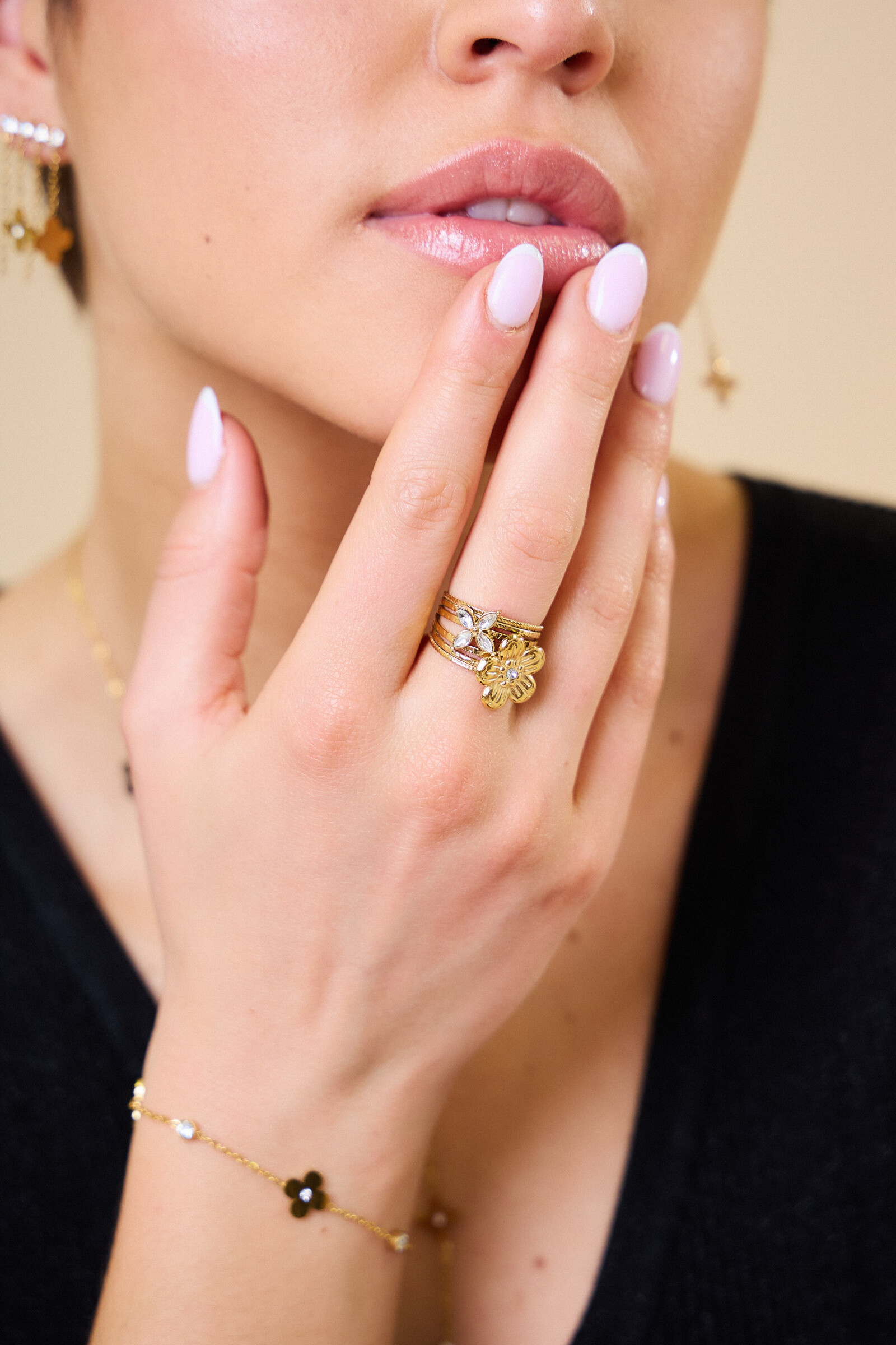 Grossista Bellissima - Anello regolabile del fiore - Shinestone in acciaio inossidabile: moda brillante
