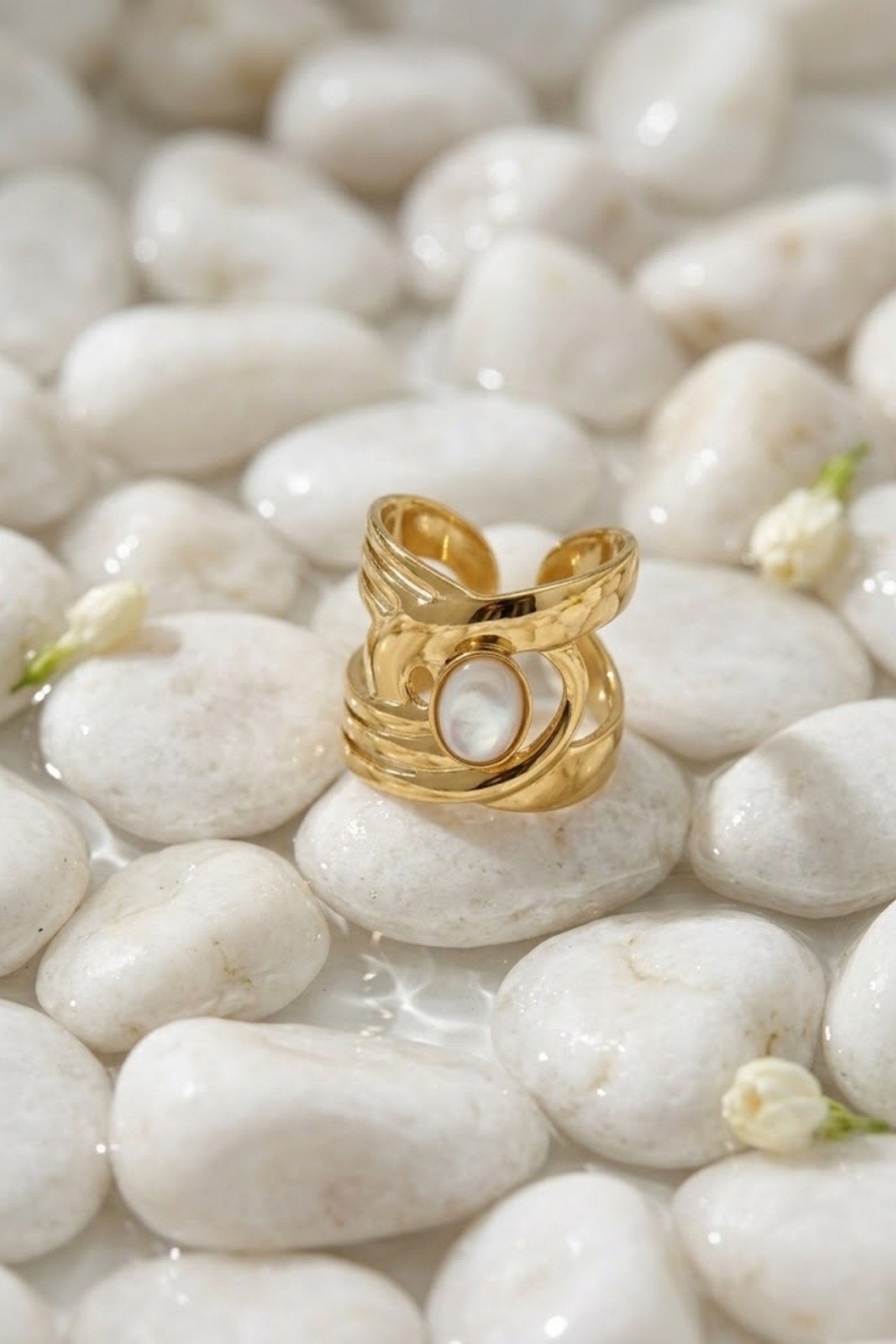 Grossista Bellissima - Anello Ovale in Madreperla in Acciaio Inossidabile – Eleganza Moderna e Senza Tempo