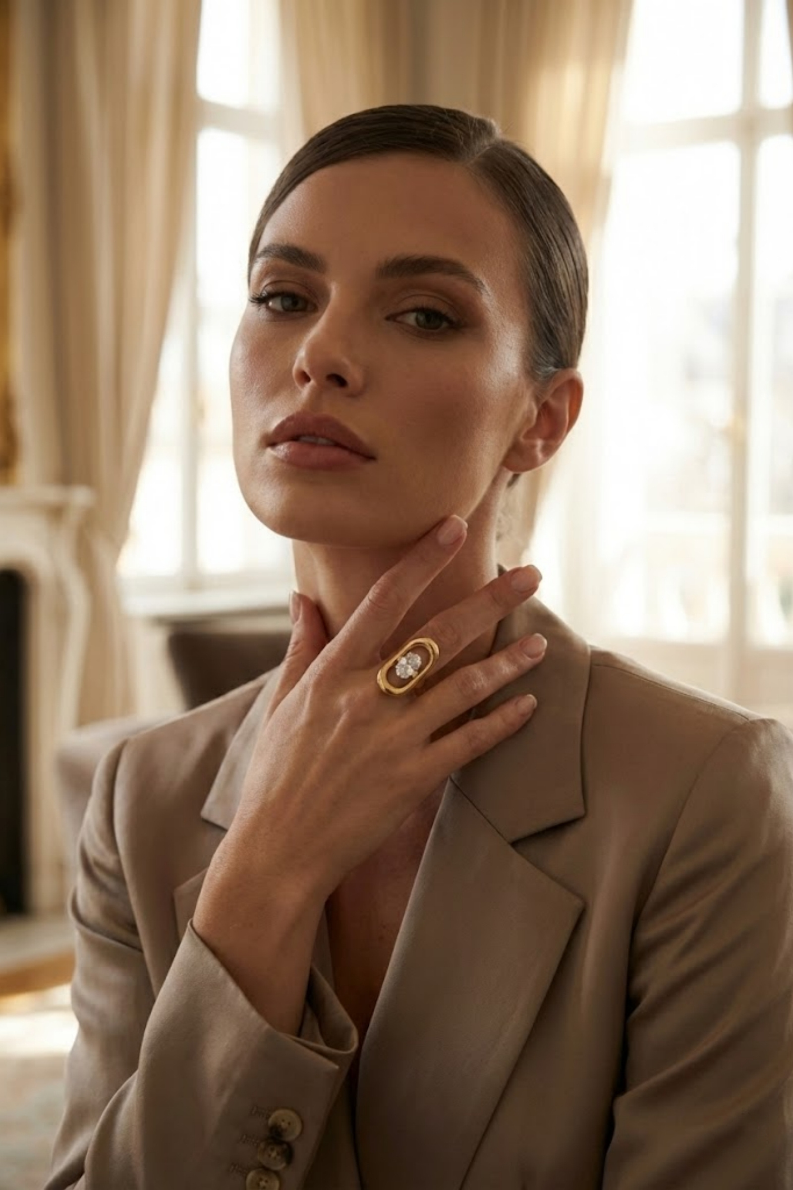 Grossiste Bellissima - Bague Design Ovale en Acier Inoxydable Ornée de Cristal