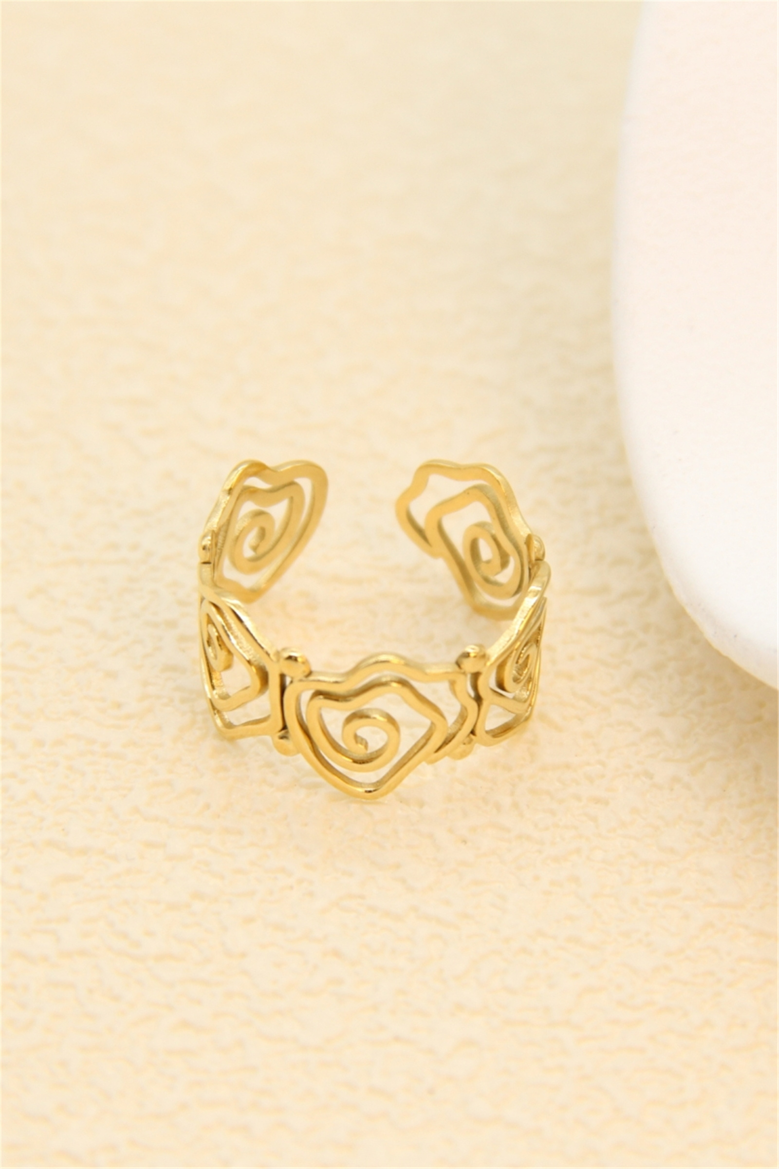 Grossiste Bellissima - Bague Spiral Cœur Doré en Acier Inoxydable – Ajustable & Tendance