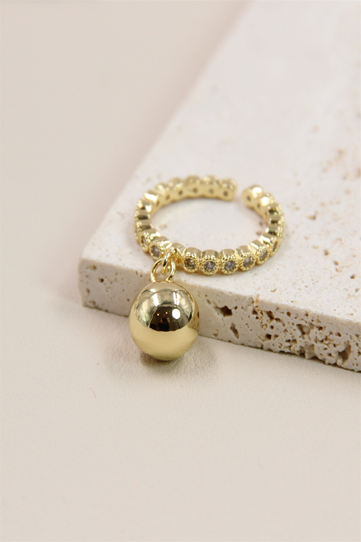 Wholesaler Bellissima - Adjustable rhinestone charm ring - Elegance and modern steel modernity