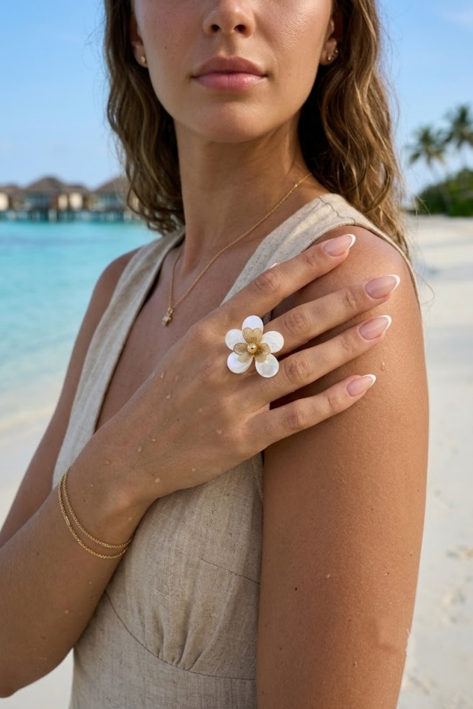 Grossista Bellissima - Anello Fiore in Madreperla in Acciaio Inossidabile – Eleganza Naturale e Raffinata