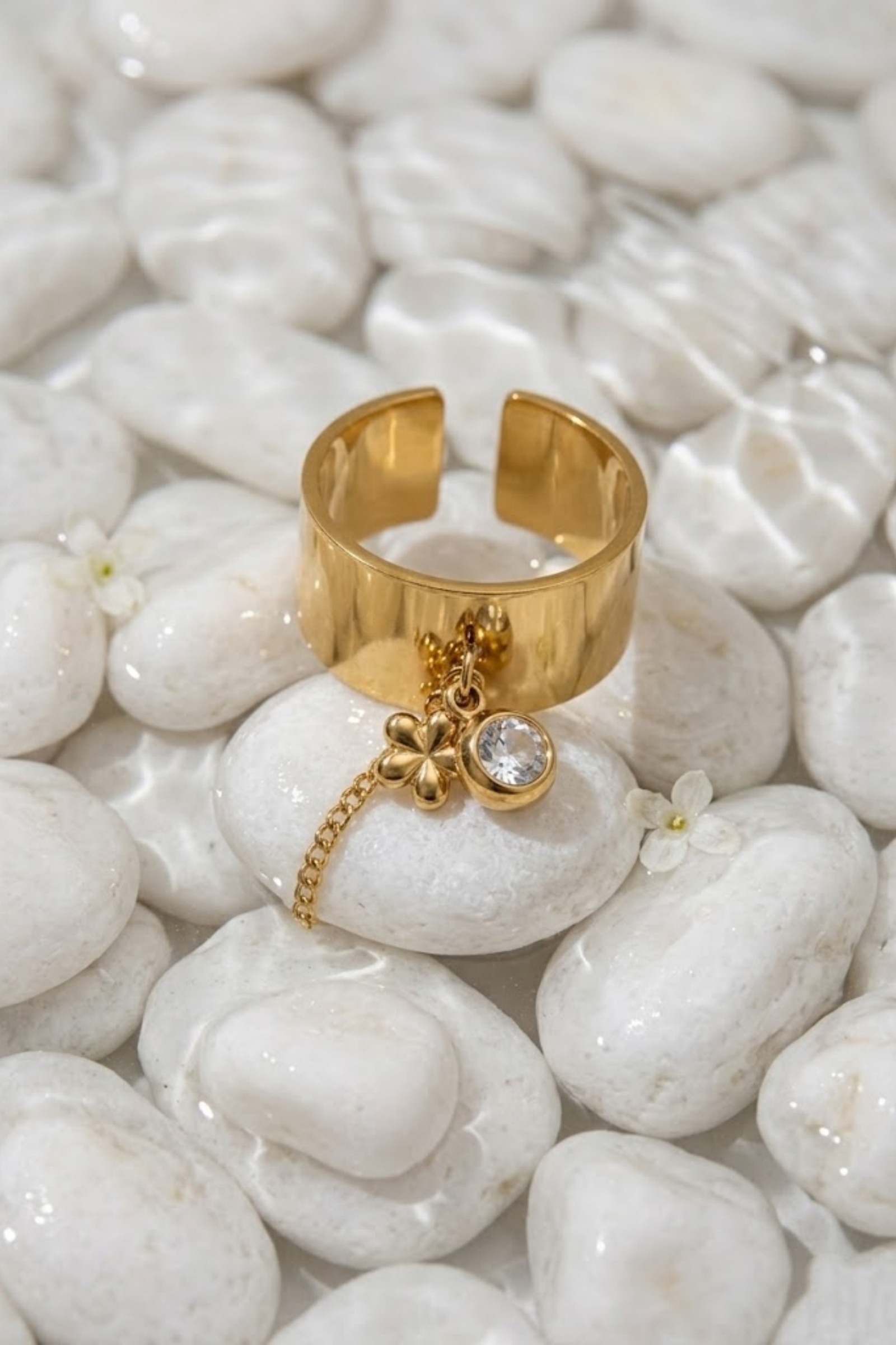 Mayorista Bellissima - Anillo con Colgante de Flor y Cristal – Acero Inoxidable Dorado