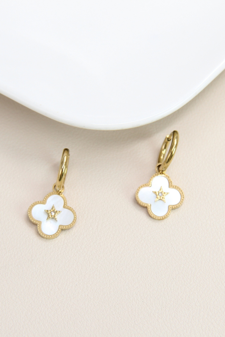 Wholesaler Bellissima - Clover earring decorated with star in stainless steel.