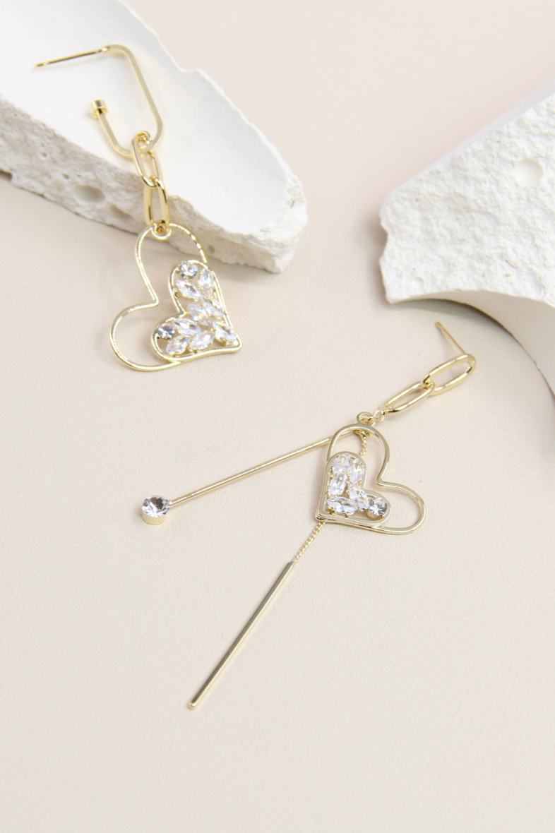 Mayorista Bellissima - Pendientes corazón asimétricos en plata 925 - Circonio brillante