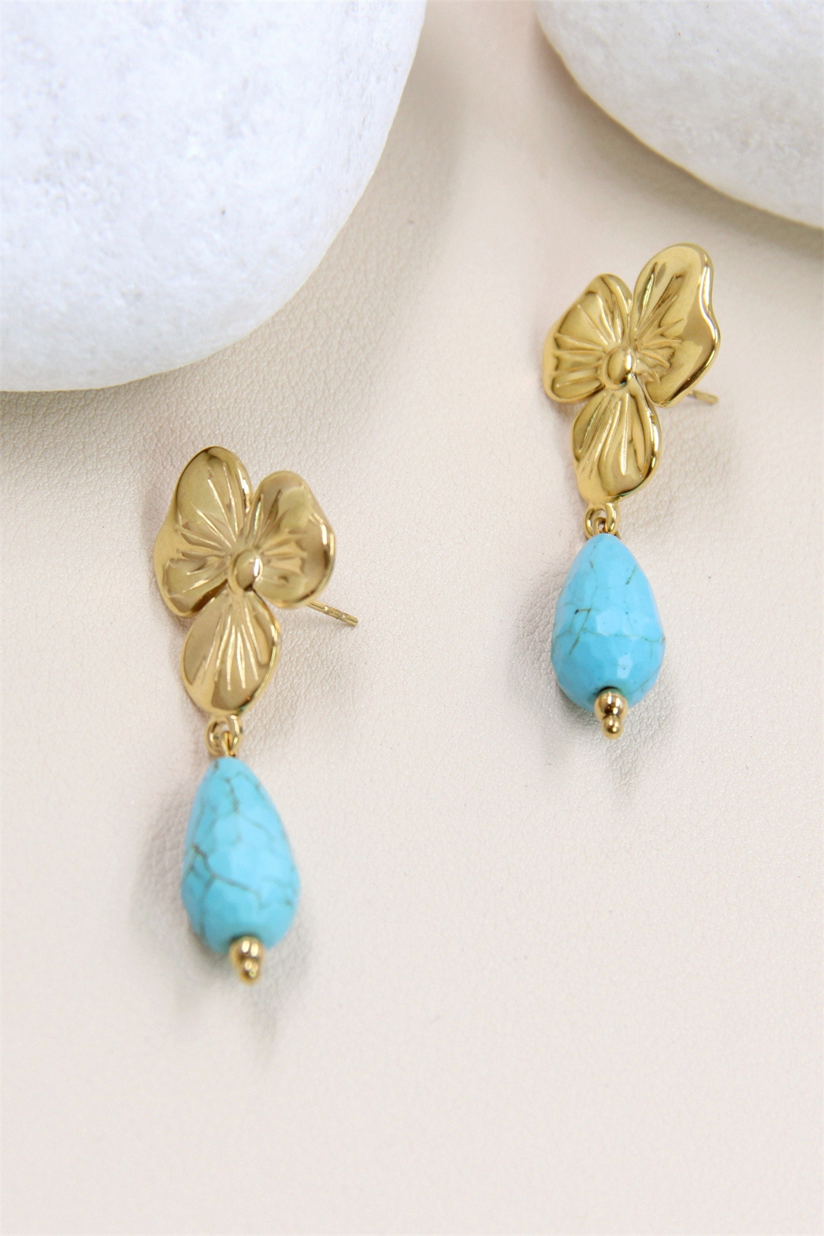 Grossiste Bellissima - Boucles d’Oreilles Fleur en Acier Inoxydable