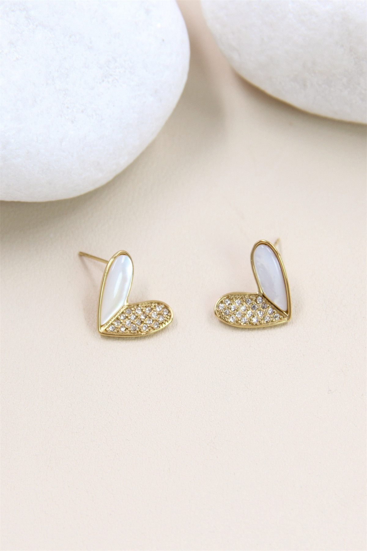 Grossiste Bellissima - Boucles d'Oreilles Nacre & Acier Inoxydable : Charmant Cœur