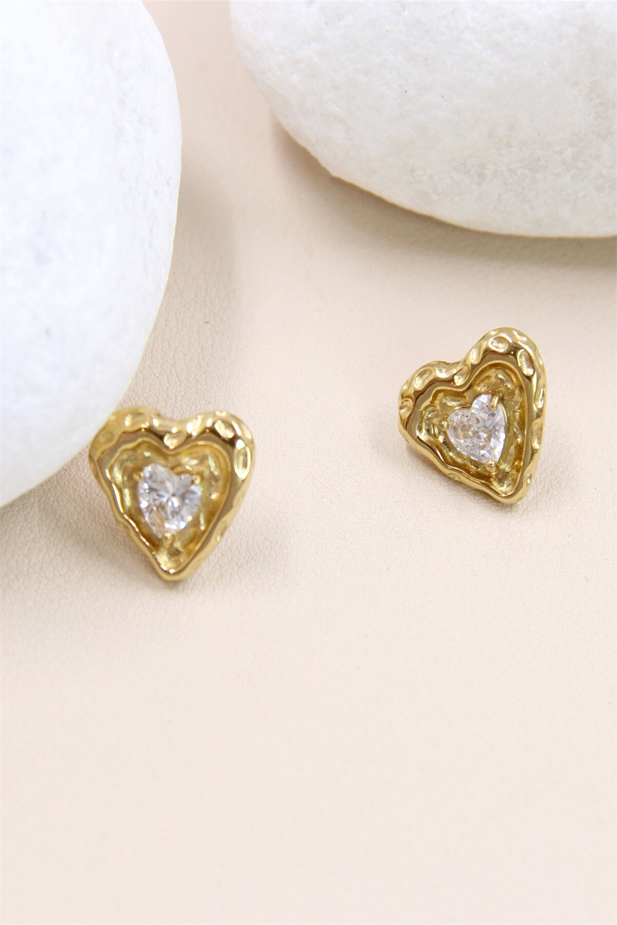 Wholesaler Bellissima - Stainless Steel Heart Earring Decorated with Rhinestones - A Charming Jewel