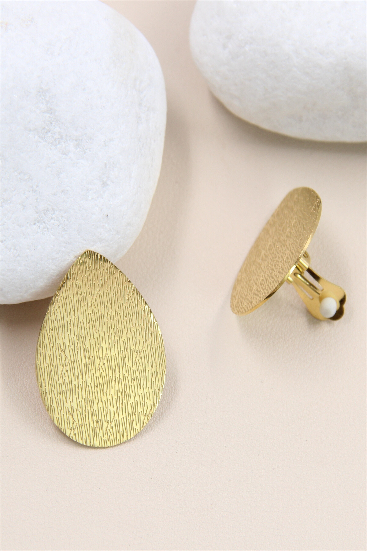 Wholesaler Bellissima - Stainless Steel Clip-on Drop Earring - A Simple and Elegant Jewel