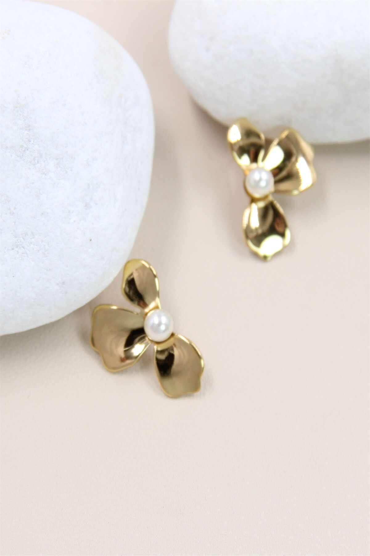 Wholesaler Bellissima - Stainless Steel Flower-Shaped Earrings - An Eternal Charm