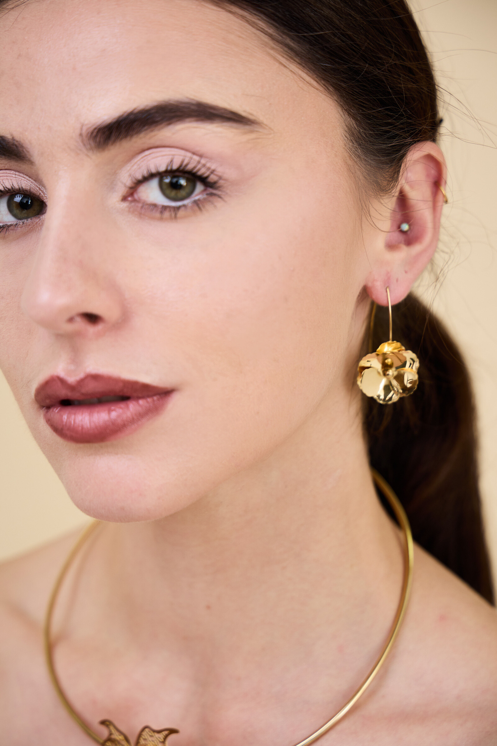 Wholesaler Bellissima - Stainless Steel Flower Earrings - An Elegant Accessory