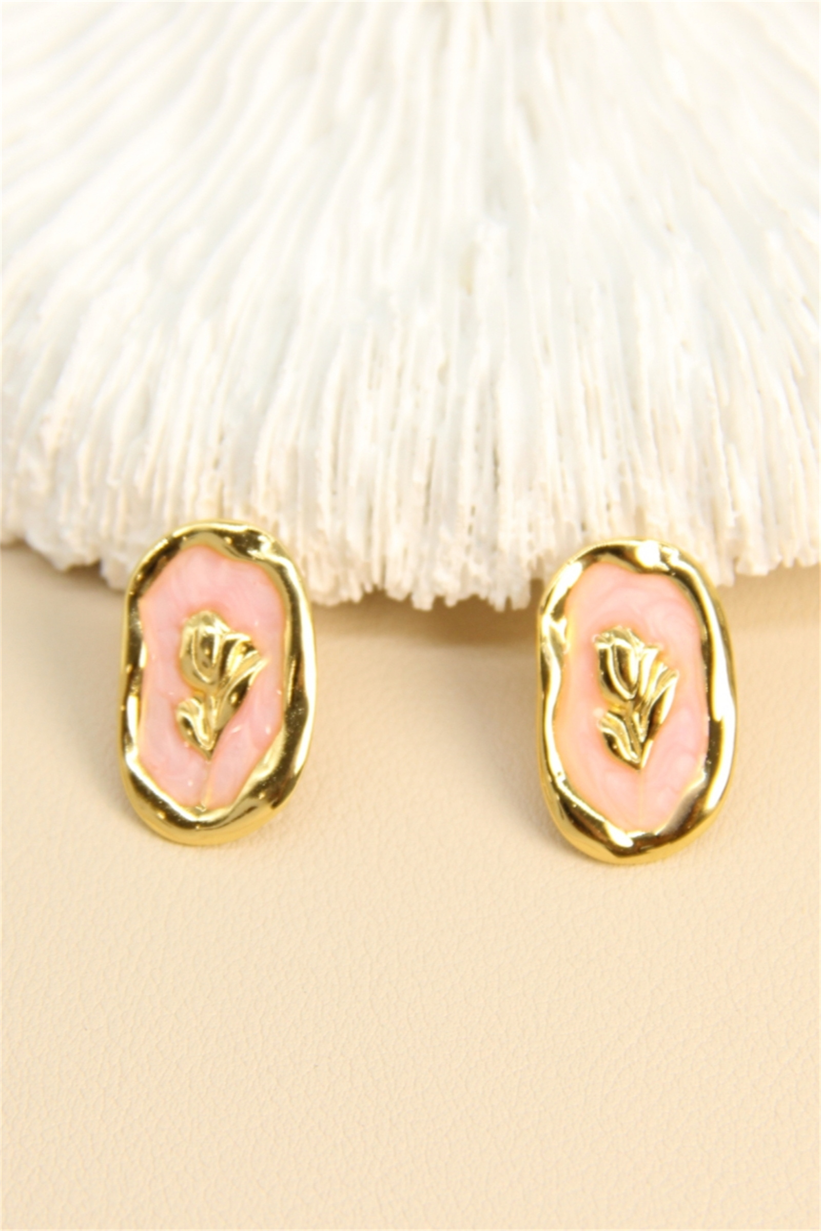 Grossiste Bellissima - Boucles d’oreilles Fleur Émaillée