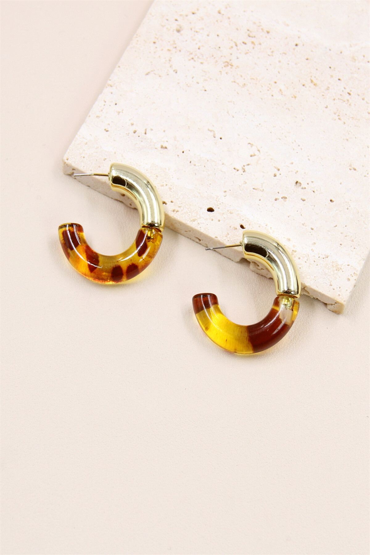 Grossiste Bellissima - Boucles d'Oreilles Créoles Léopard en Résine et Acier Inoxydable