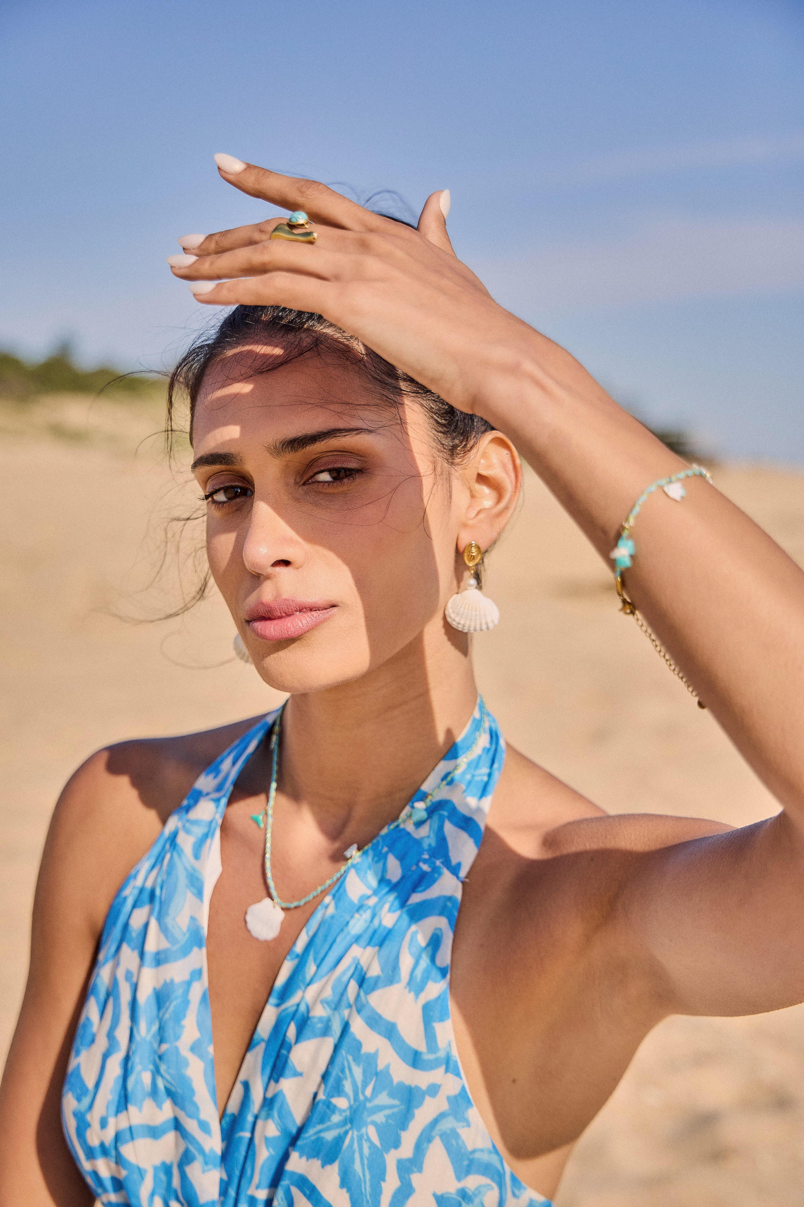 Grossiste Bellissima - Boucles d’Oreilles “Océan Doré” – Acier Inoxydable & Coquillage Nature