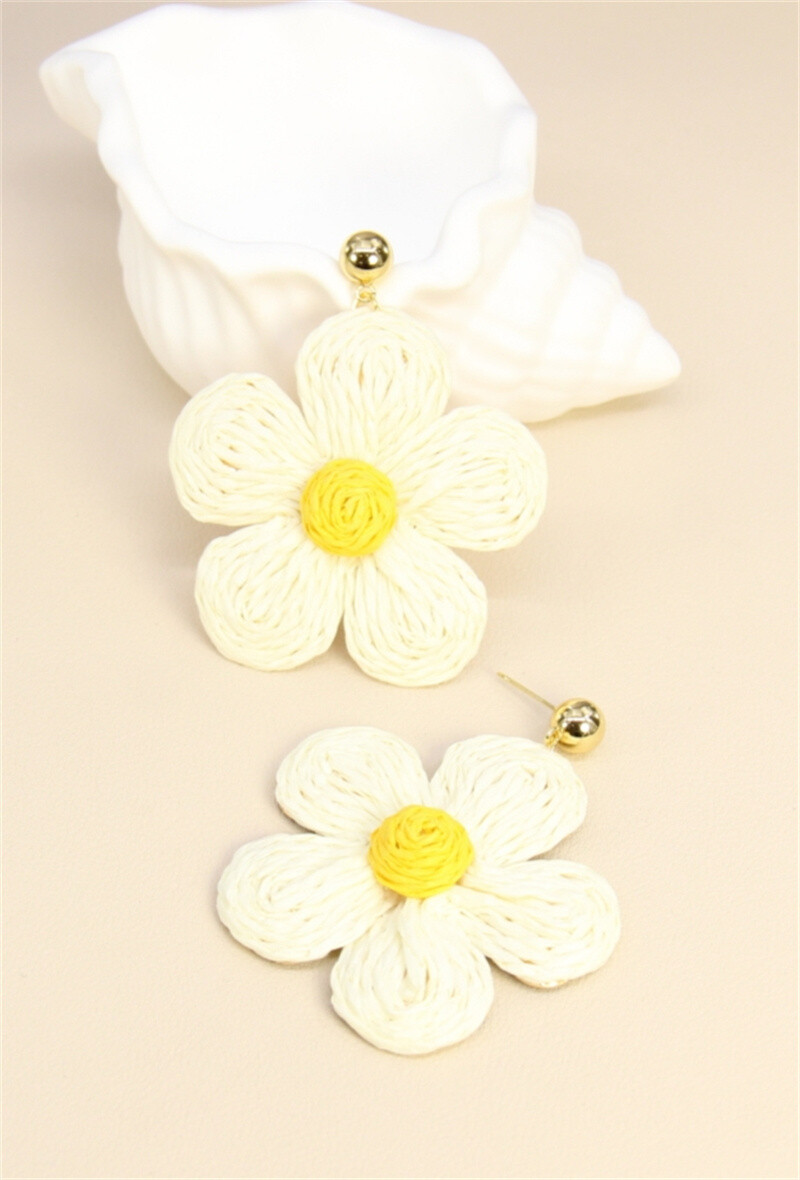 Grossiste Bellissima - Boucles d'Oreilles Fleur Marguerite Fusion d'Acier et Raphia  – Poésie Moderne