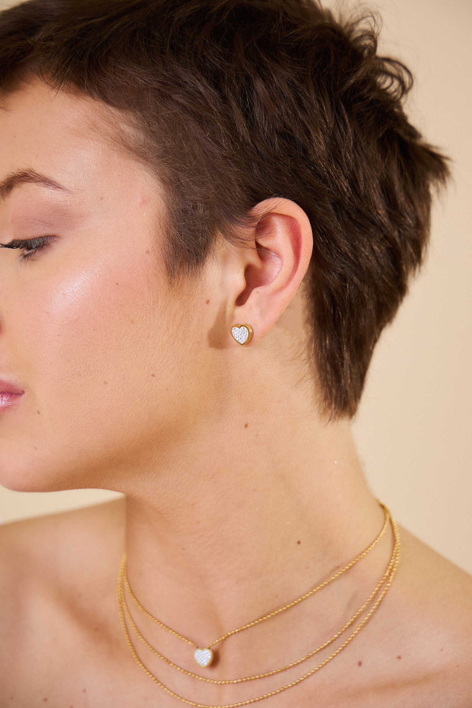 Grossiste Bellissima - Boucles d'oreilles coeur strassées en acier inoxydable - amour et glamour