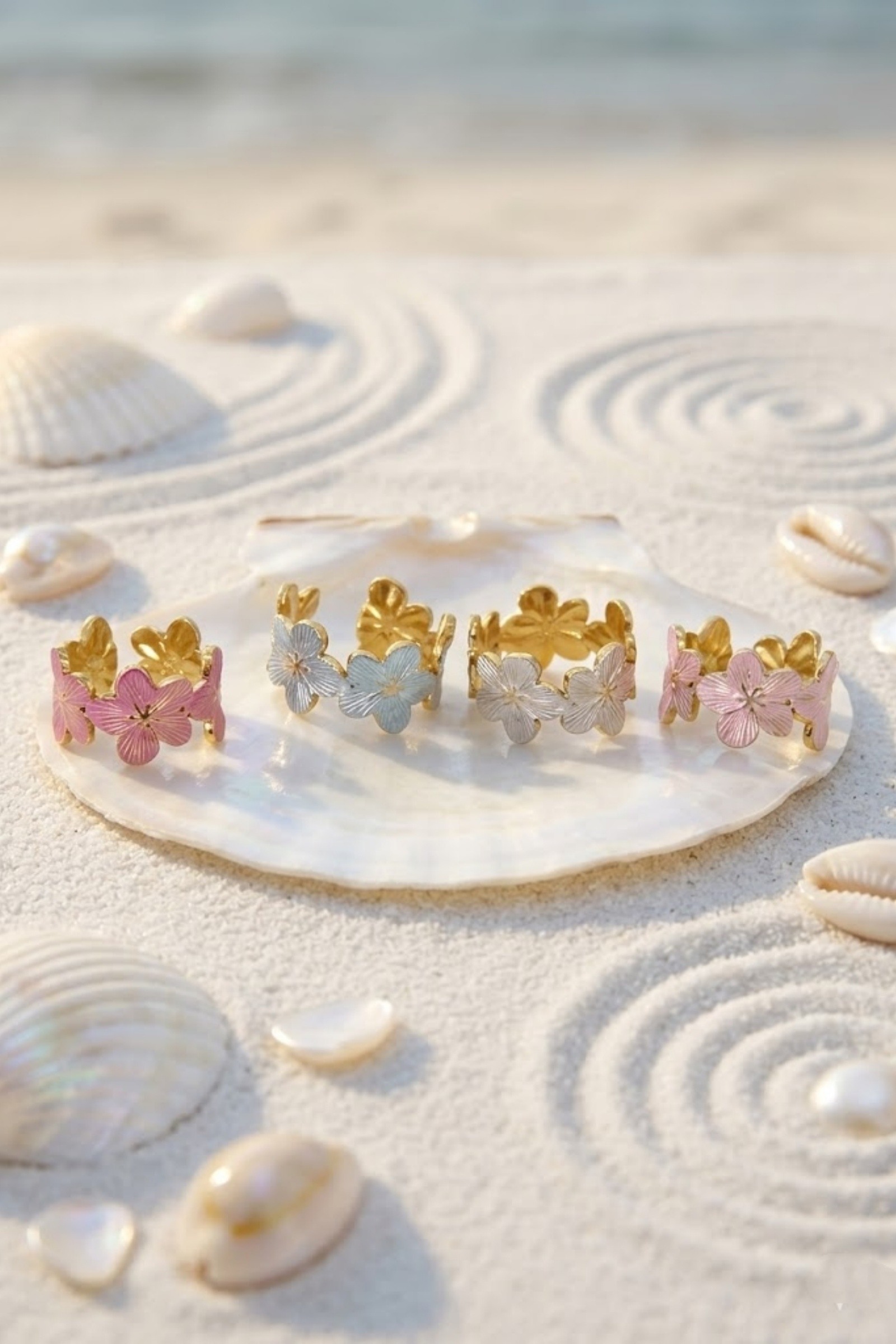 Mayorista Bellissima - Anillo Ajustable de Flor Esmaltada – Acero Inoxidable Dorado