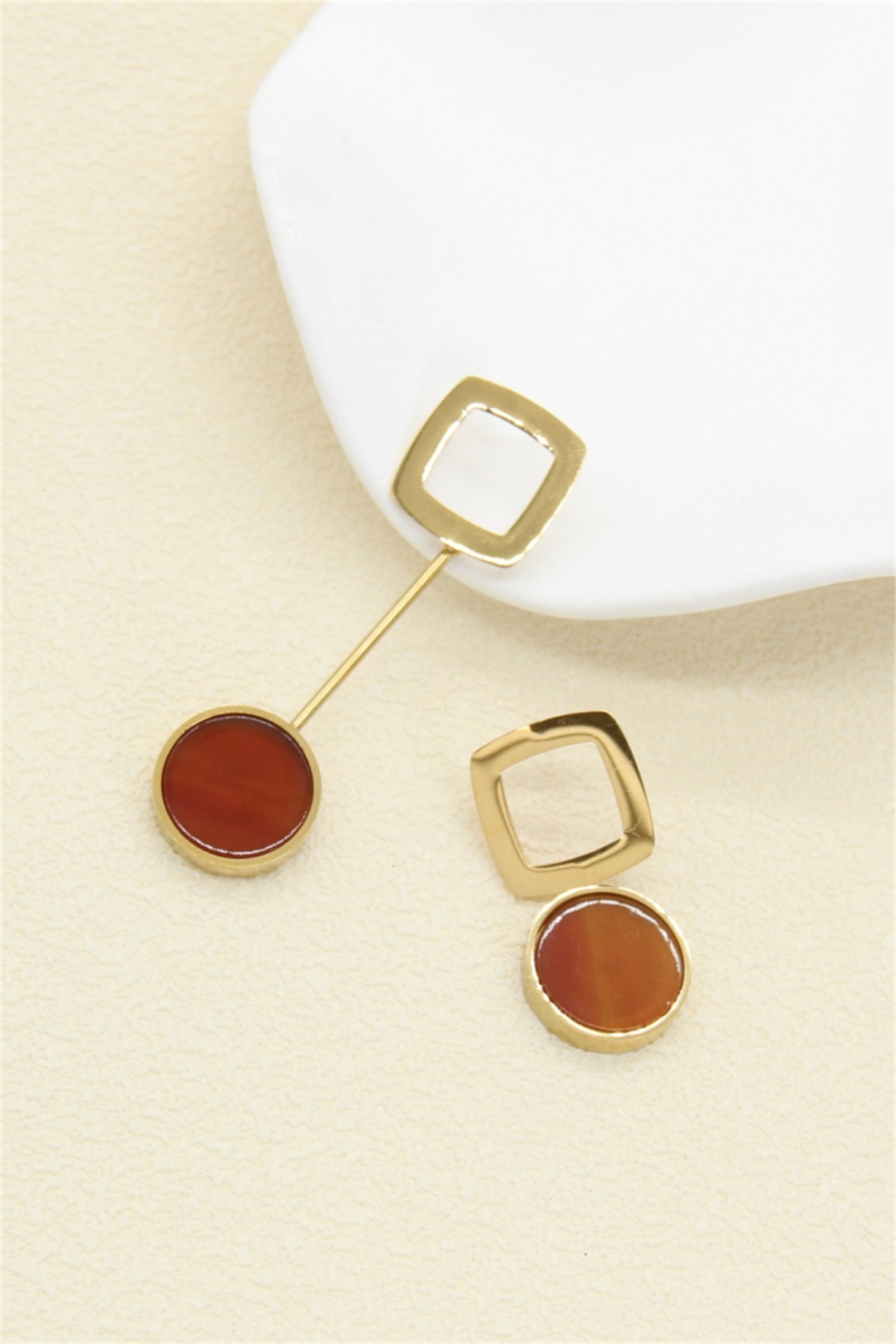 Grossiste Bellissima - Boucles d’oreilles asymétriques acier inoxydable – Design géométrique & résine