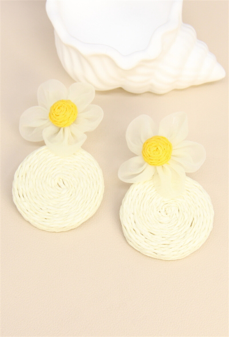 Grossiste Bellissima - Boucles d'Oreilles Fleur raphia en Acier Inoxydable – Élégance Séduisante