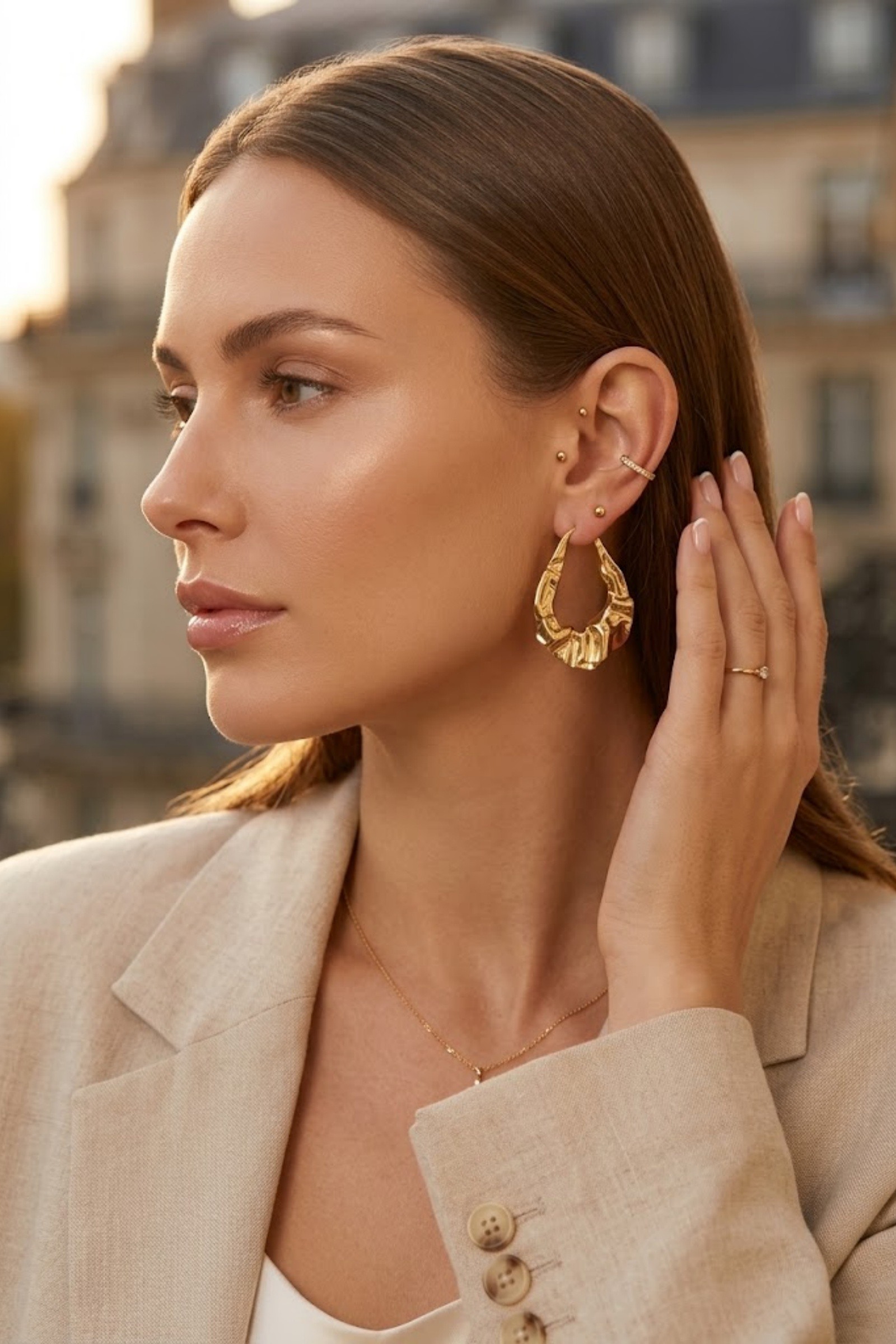 Grossiste Bellissima - Boucles d’Oreilles Créoles Ondulées – Chic & Tendance