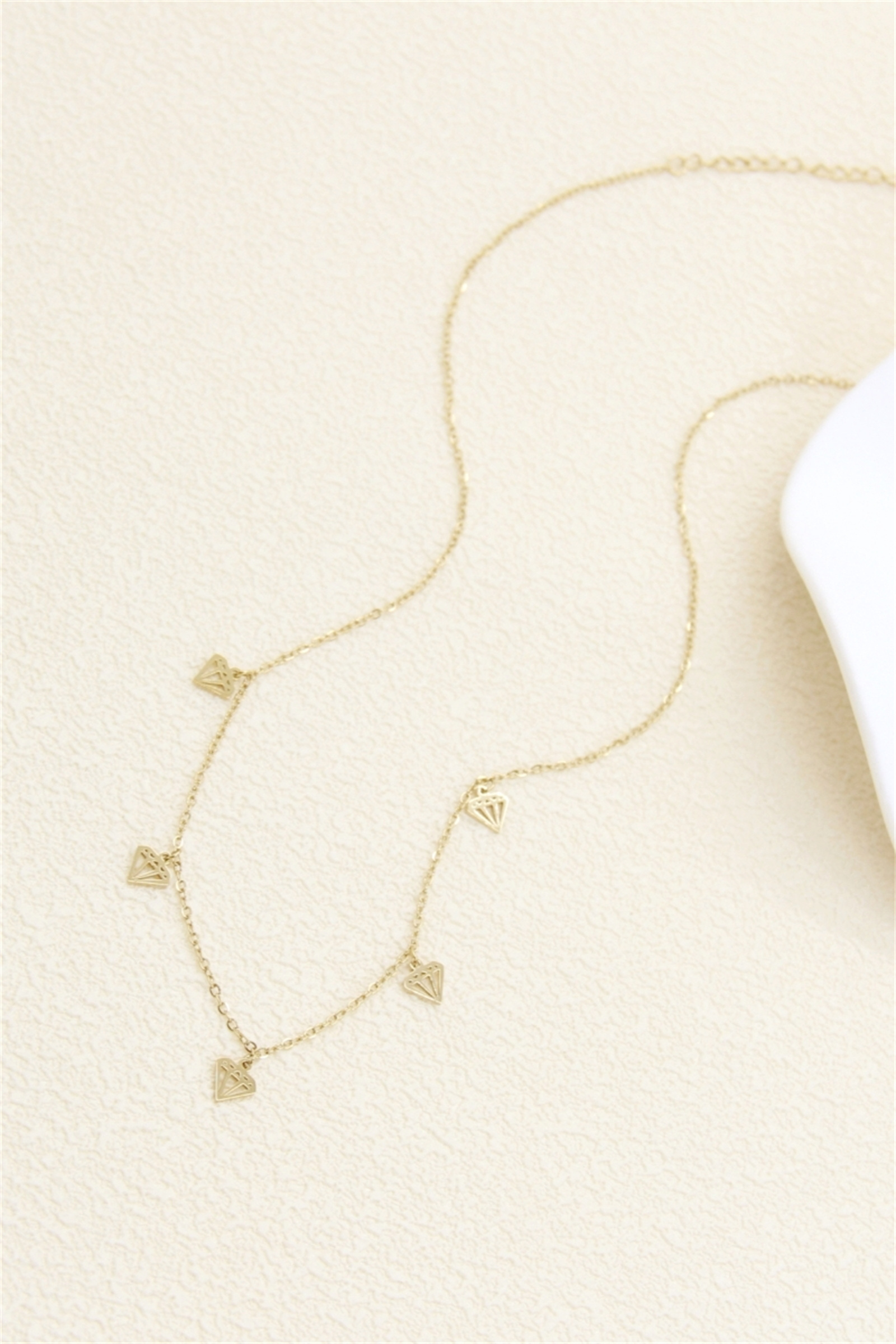 Grossiste Bellissima - Collier Charms Diamant Ajourné – Acier Inoxydable Doré
