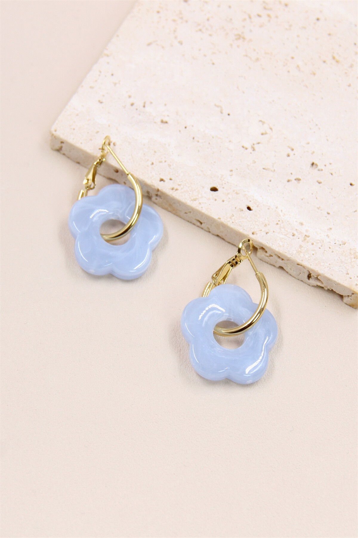 Flower Shaped Earrings in Resin and Stainless Steel - Sky Blue - 2 - large format
