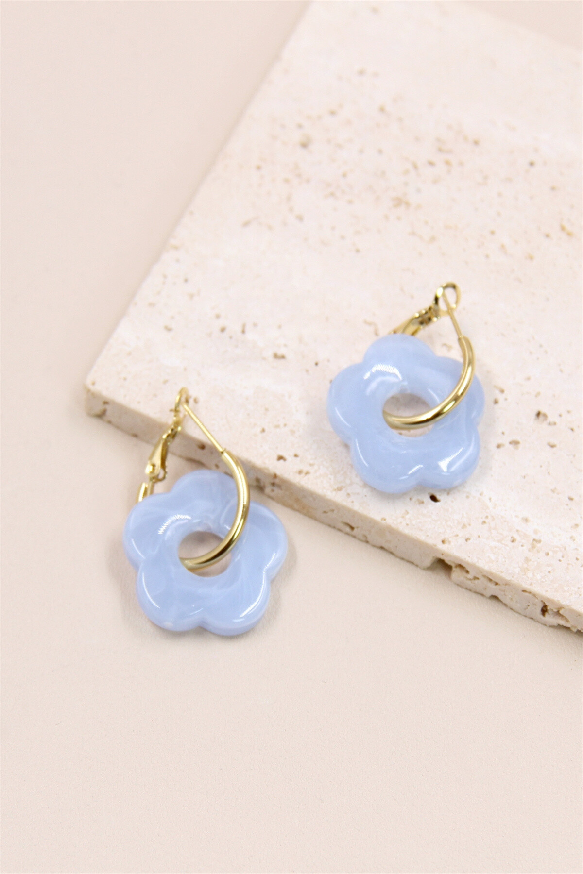 Flower Shaped Earrings in Resin and Stainless Steel - Sky Blue - 1 - large format