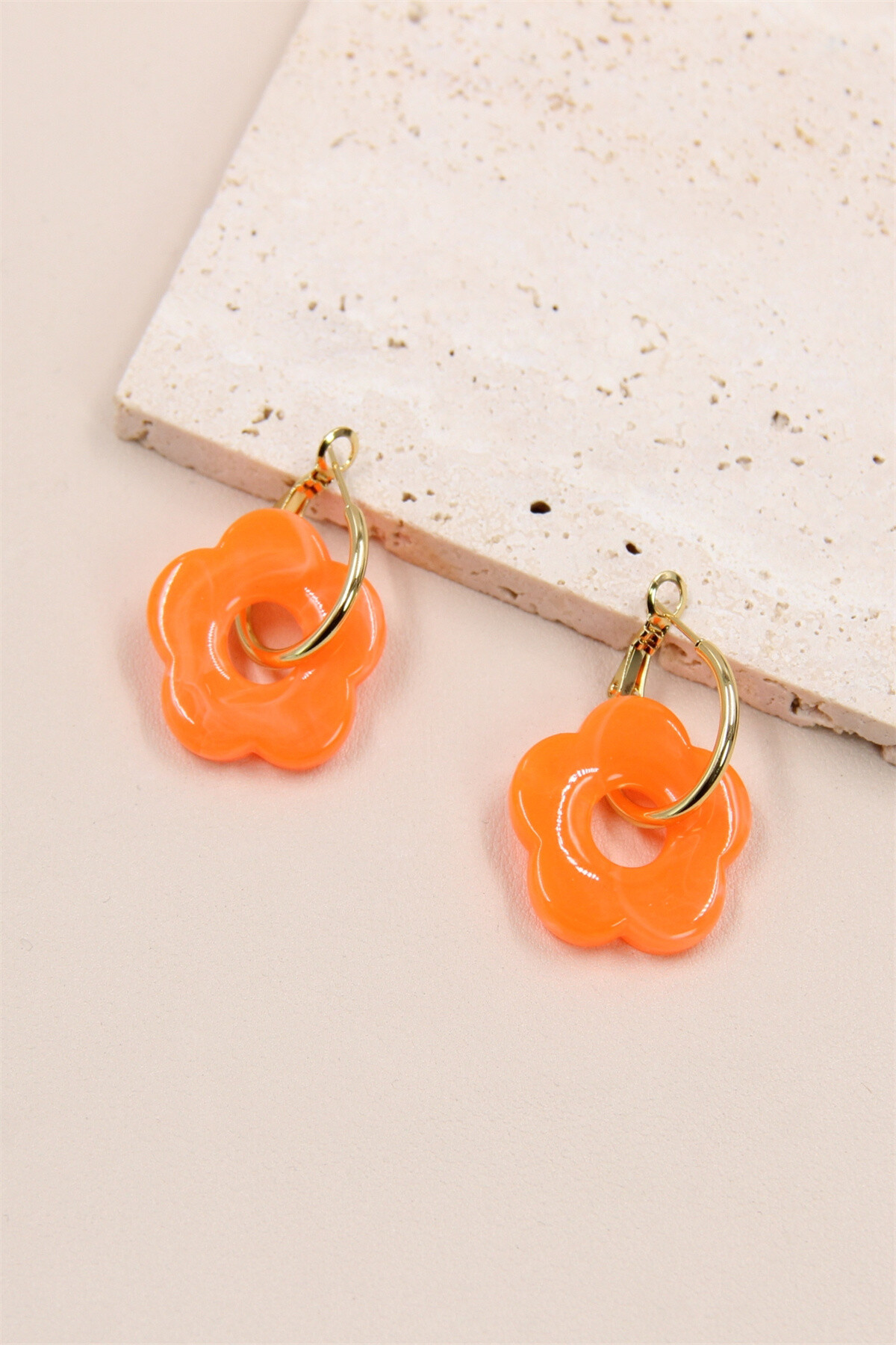 Flower Shaped Earrings in Resin and Stainless Steel - Orange Popsicle - 1 - large format