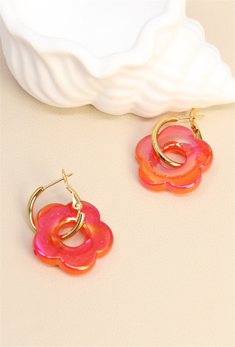 Flower Shaped Earrings in Resin and Stainless Steel - Light Red - 2 - large format