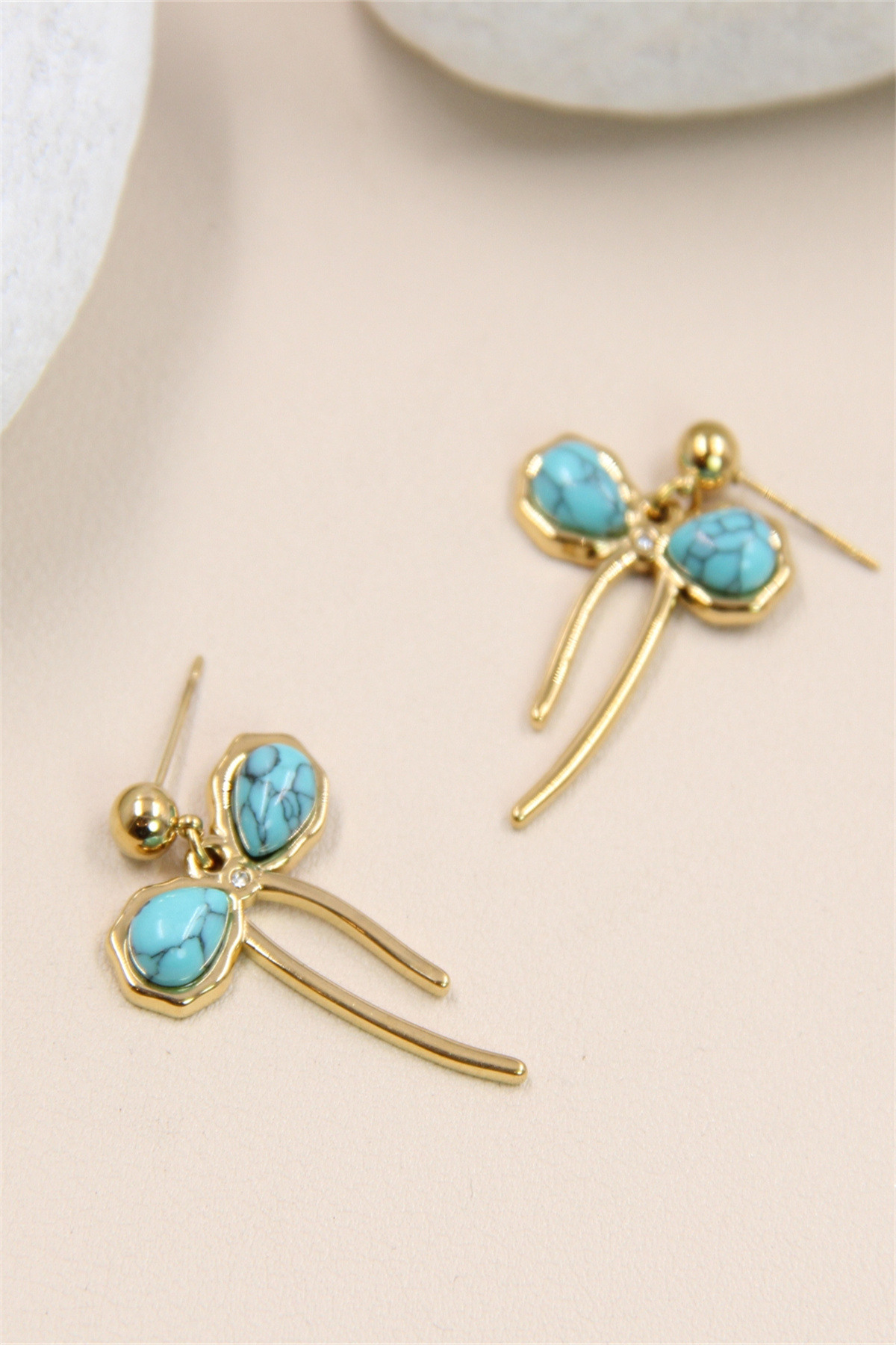 Grossiste Bellissima - Boucles d'oreilles Noeud de papillon orné de pierre en acier inoxydable