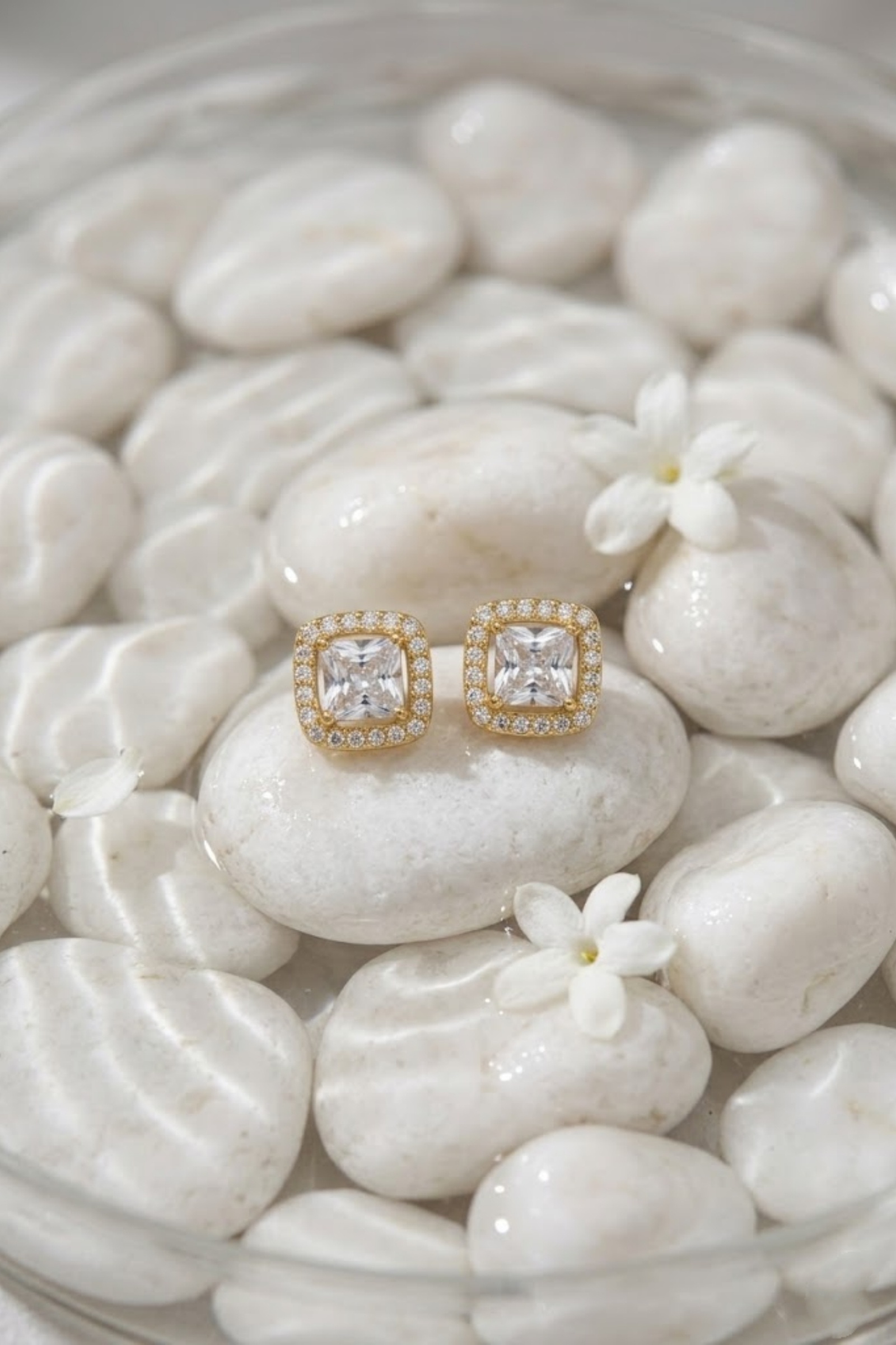 Grossiste Bellissima - Boucles d’Oreilles Carré Zirconium Acier Inoxydable – Boucles Chic & Scintillantes
