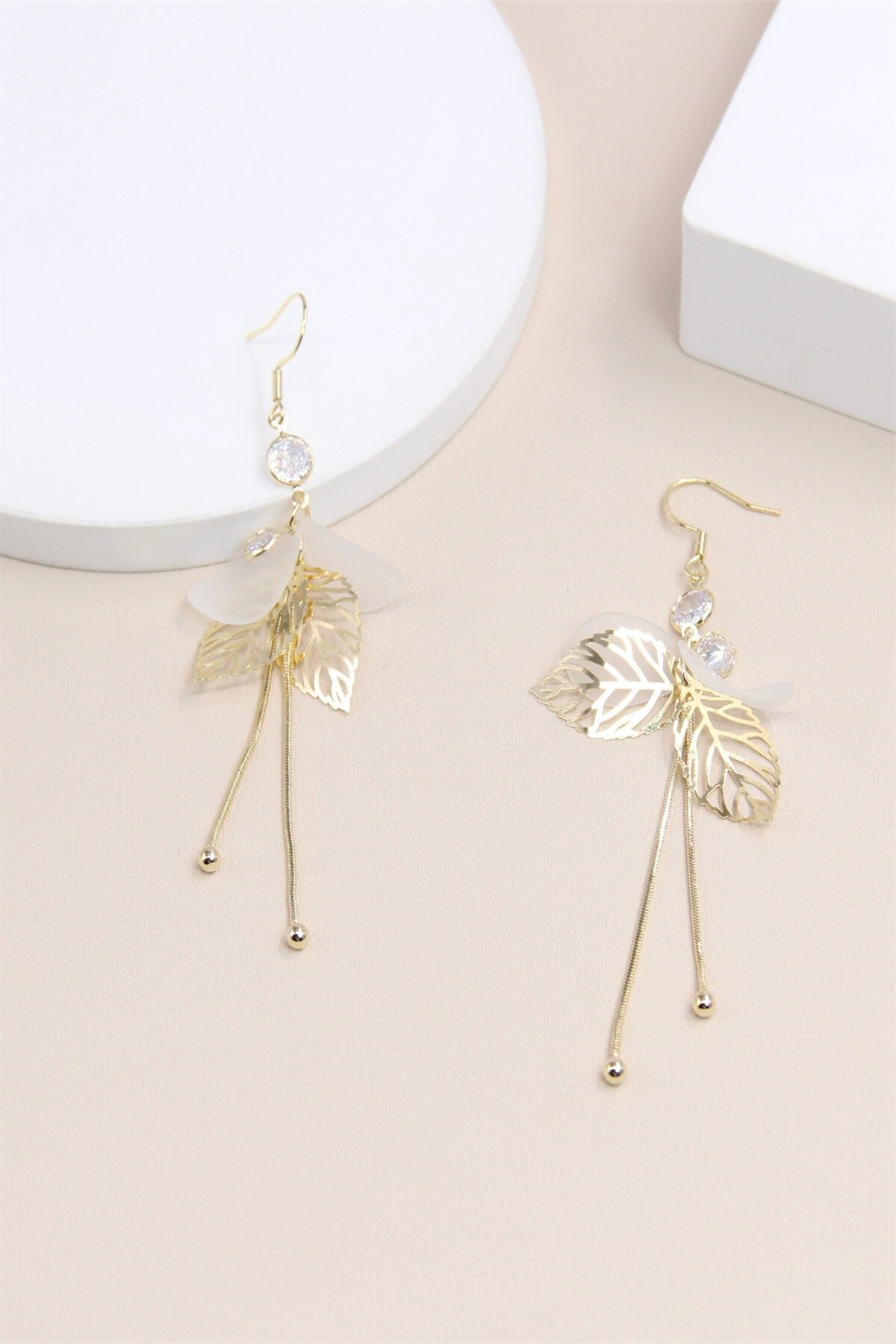 Wholesaler Bellissima - Hypoallergenic 925 silver leaf earrings with rhinestones