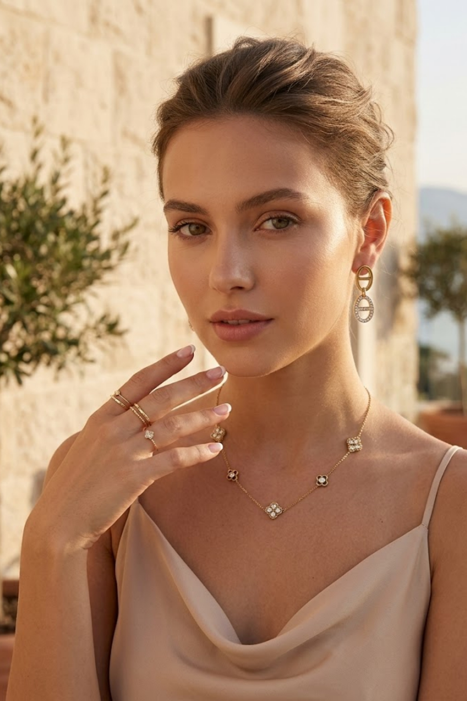 Grossiste Bellissima - Boucles d’Oreilles Boucle Marine Strass – Élégance Moderne