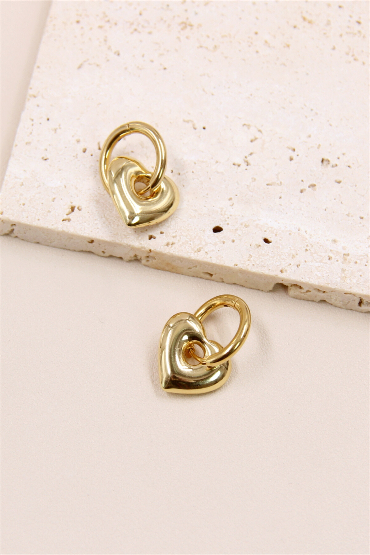 Grossiste Bellissima - Boucles d'Oreilles Créoles Coeur en Acier Inoxydable