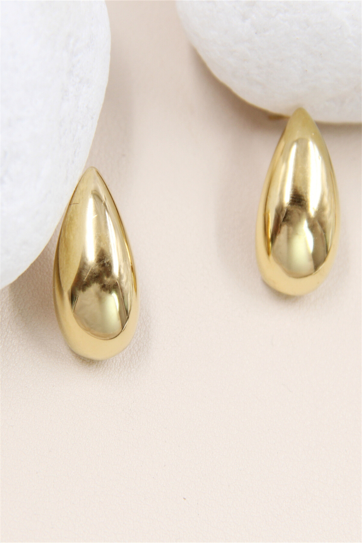 Grossiste Bellissima - Boucles d'oreilles en forme de goutte - Élégance en acier inoxydable
