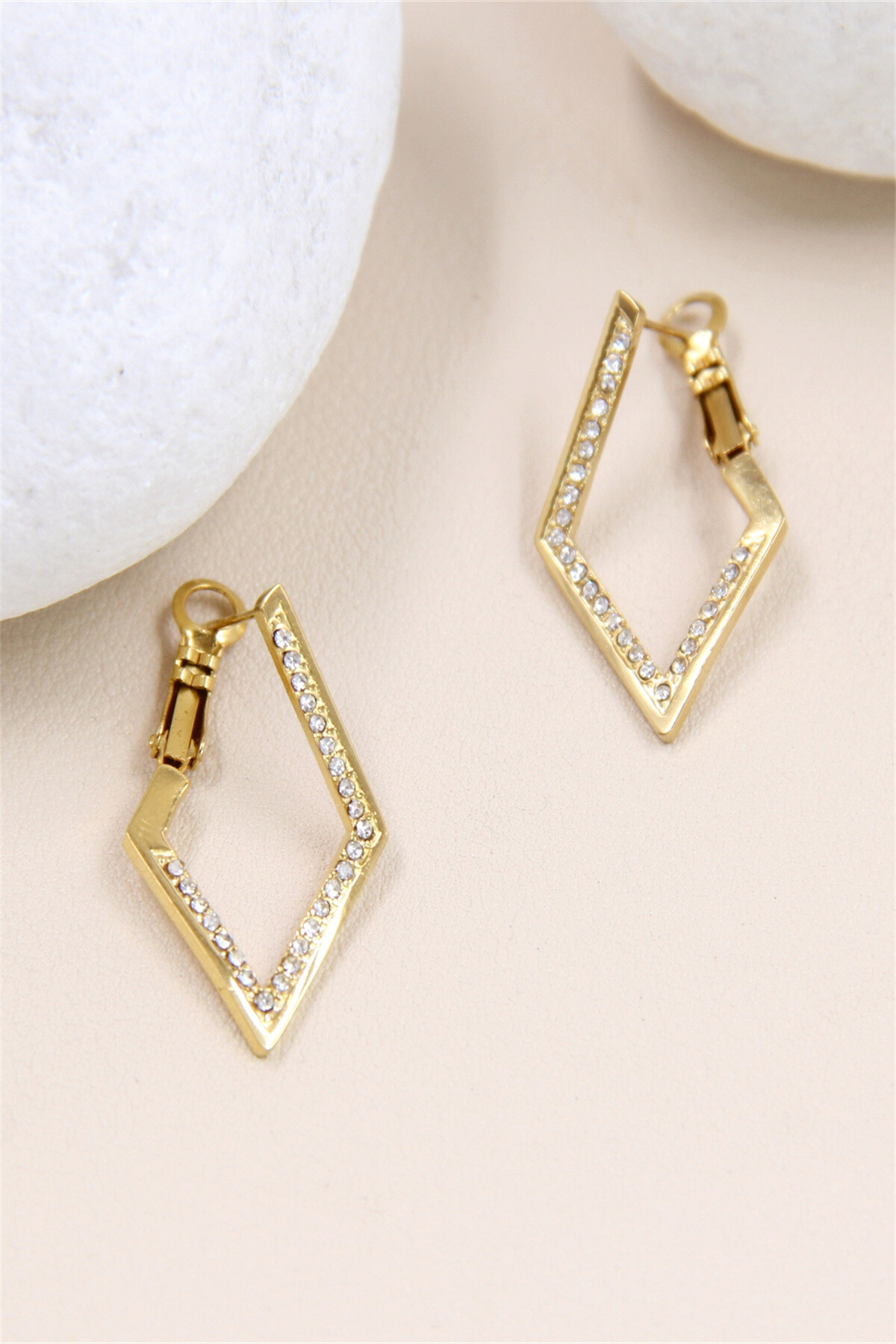 Wholesaler Bellissima - Diamond earrings decorated with rhinestones - Elegance in stainless steel