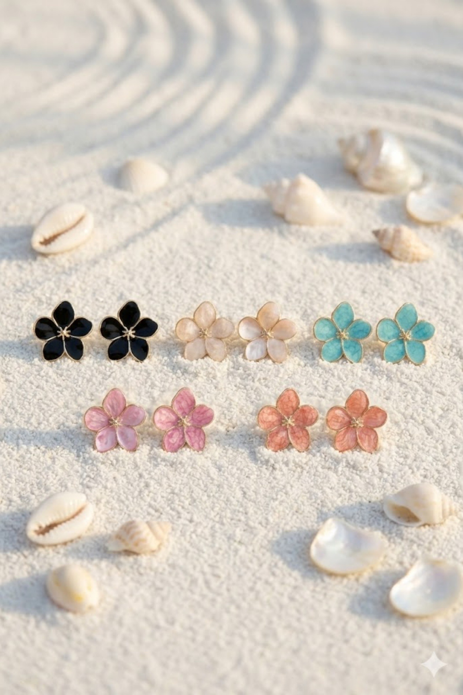 Mayorista Bellissima - Pendientes de Flor Esmaltada – Acero Inoxidable Dorado