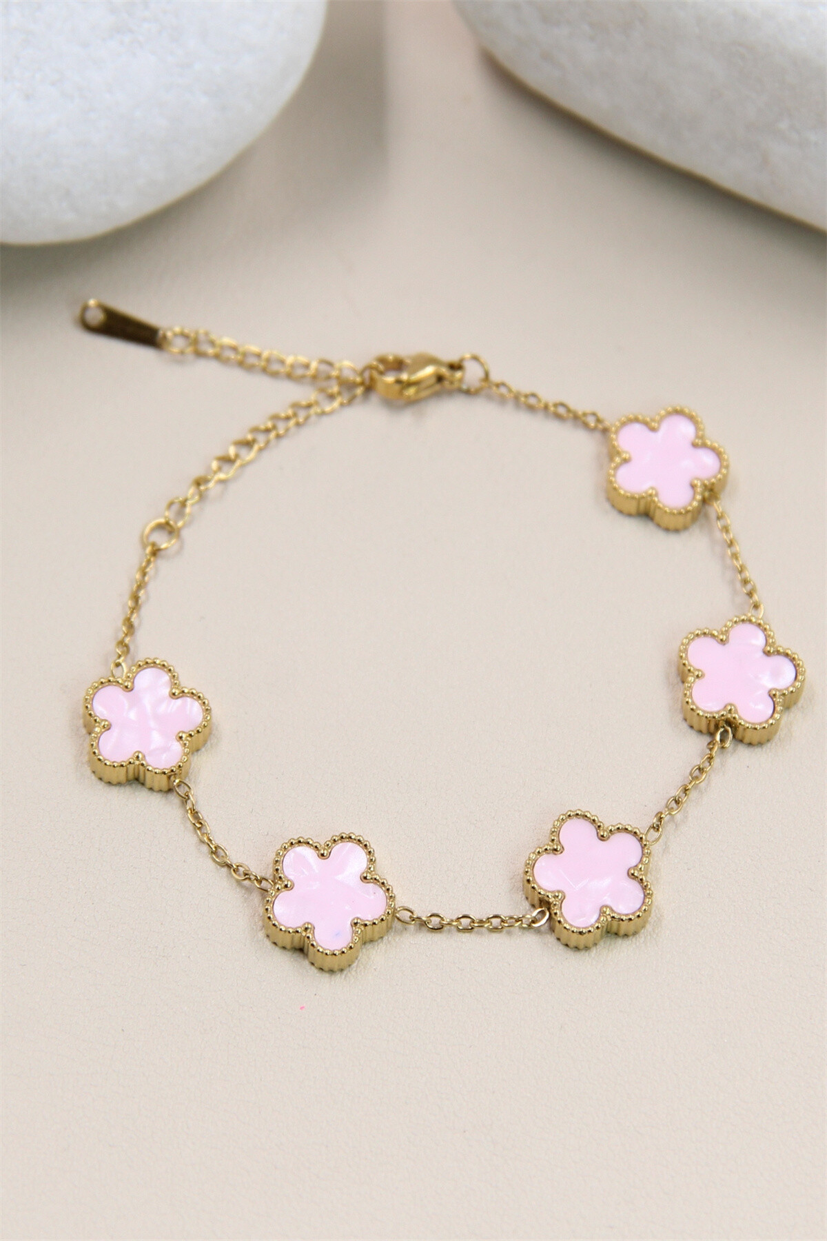 Mayorista Bellissima - Pulsera Trébol de Nácar y Acero - Elegancia y Refinamiento