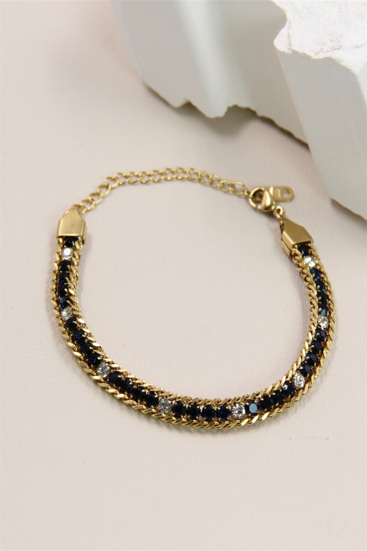 Großhändler Bellissima - Mit Strasssteinen verziertes Armband aus Edelstahl – ein Luxusjuwel