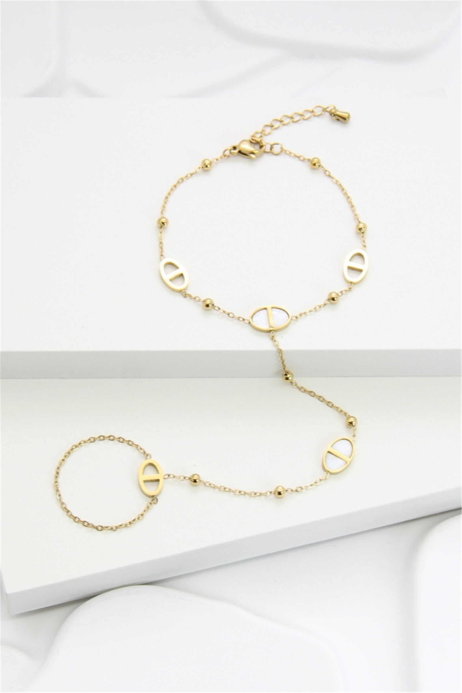 Grossiste Bellissima - Bracelet de main maille marine en acier inoxydable doré