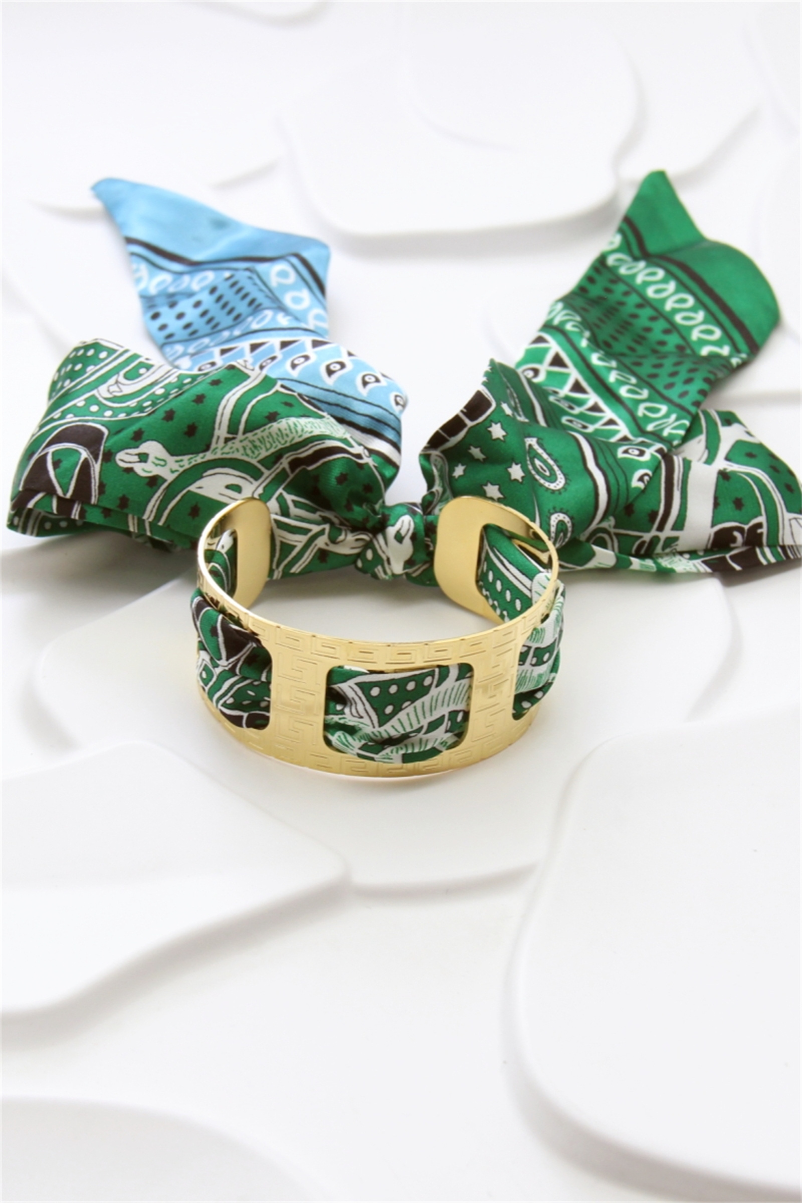 Grossiste Bellissima - Bracelet Jonc Doré & Tissu Imprimé Vert-Bleu