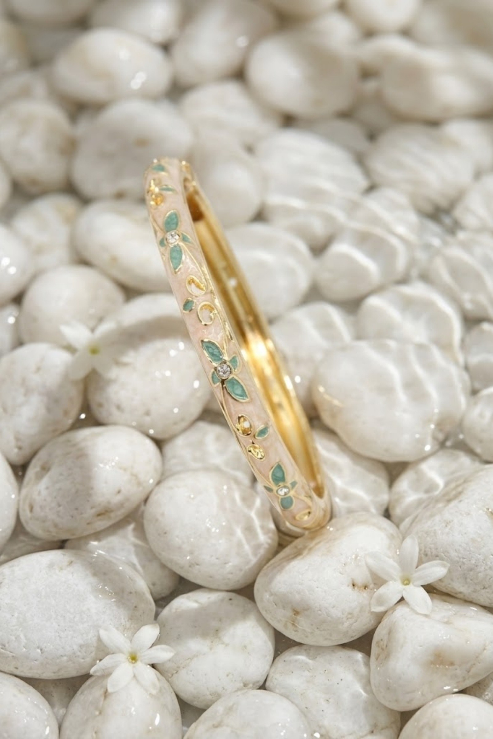 Großhändler Bellissima - Thailändisches Emaille-Blumenarmband – Kostbarer Glanz