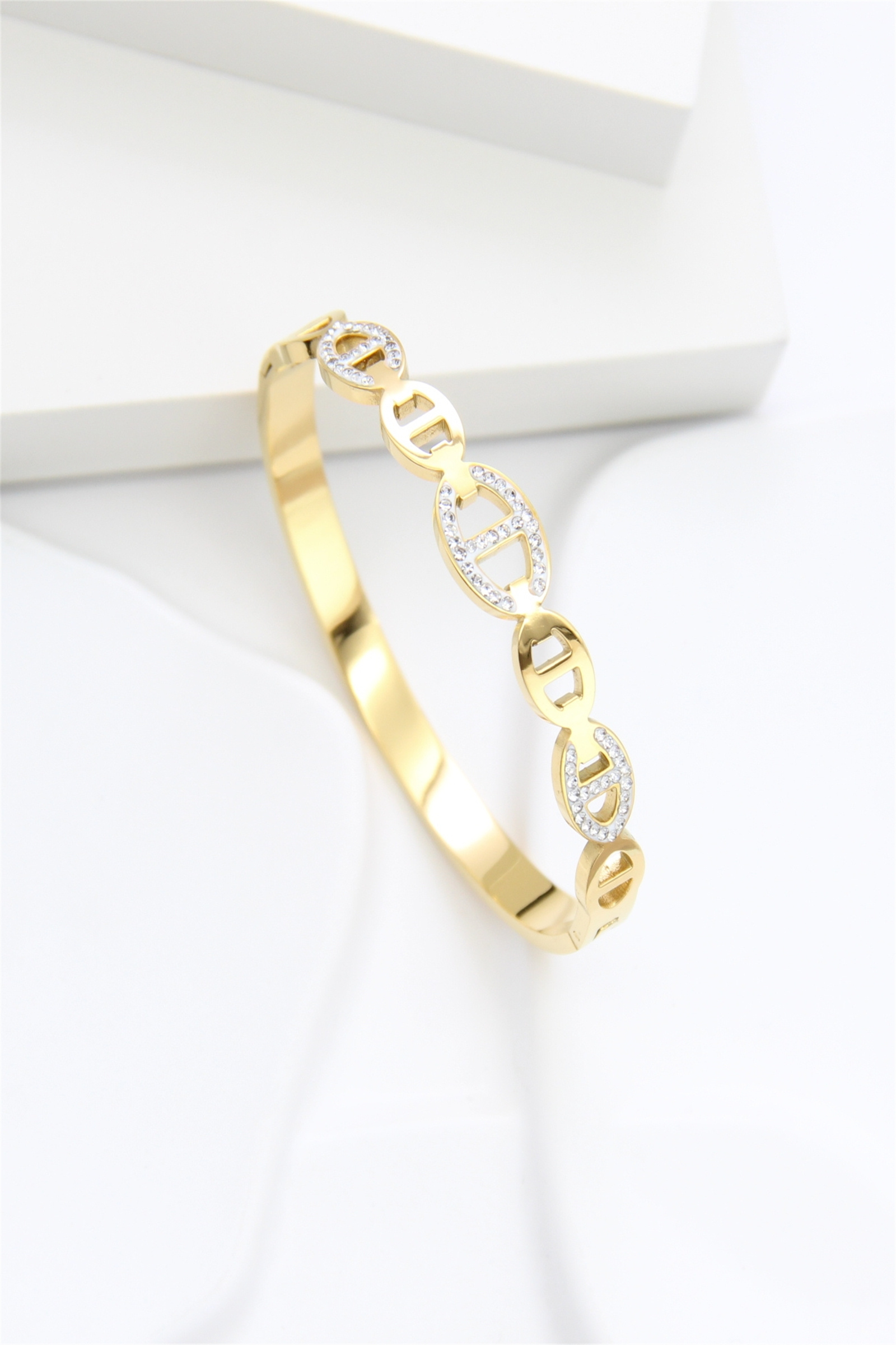 Grossiste Bellissima - Bracelet jonc acier inoxydable maille marine pavée de strass