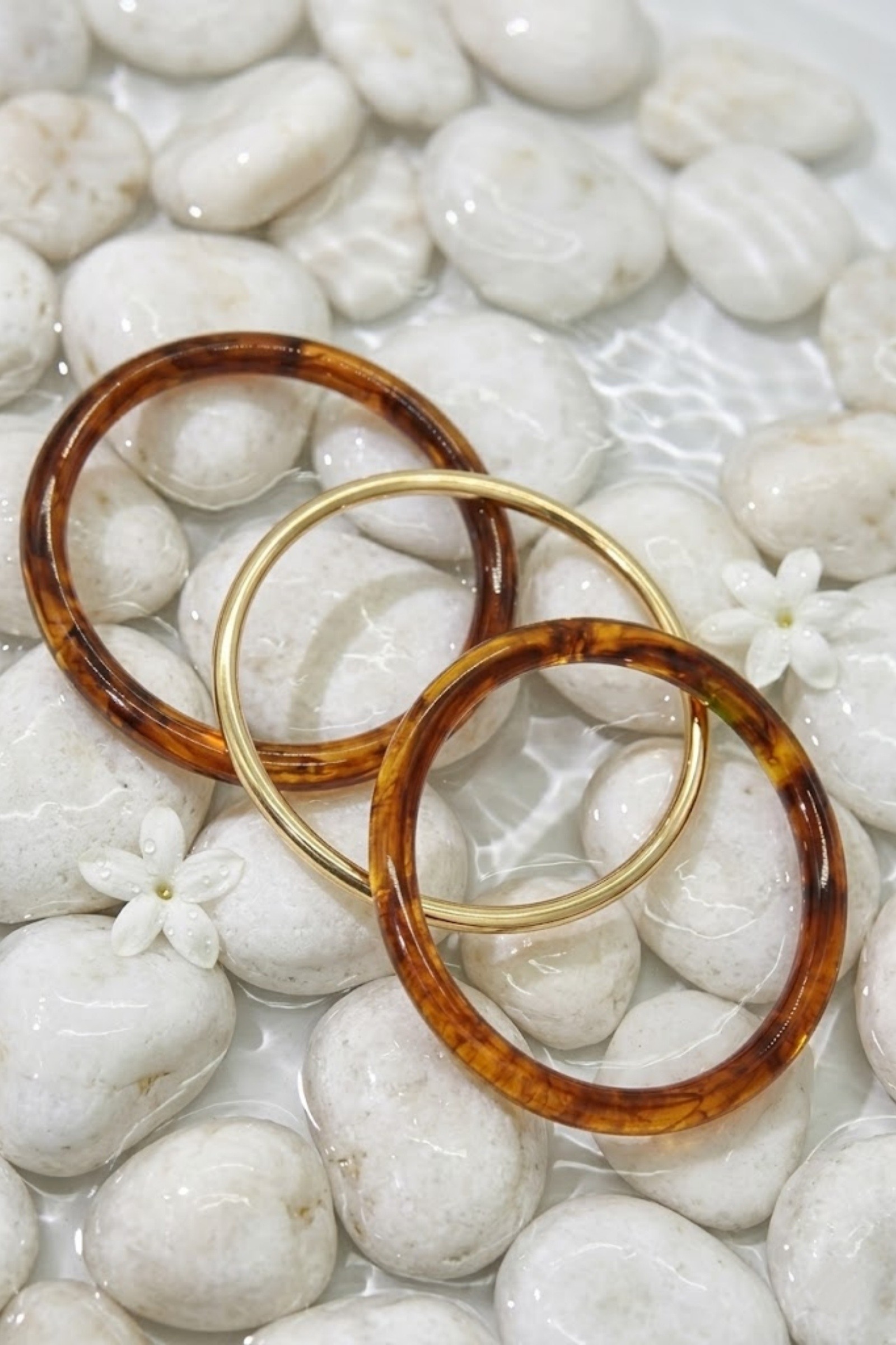Grossiste Bellissima - Lot 3 Bracelets Jonc Résine & Acier Inoxydable – Style Tendance