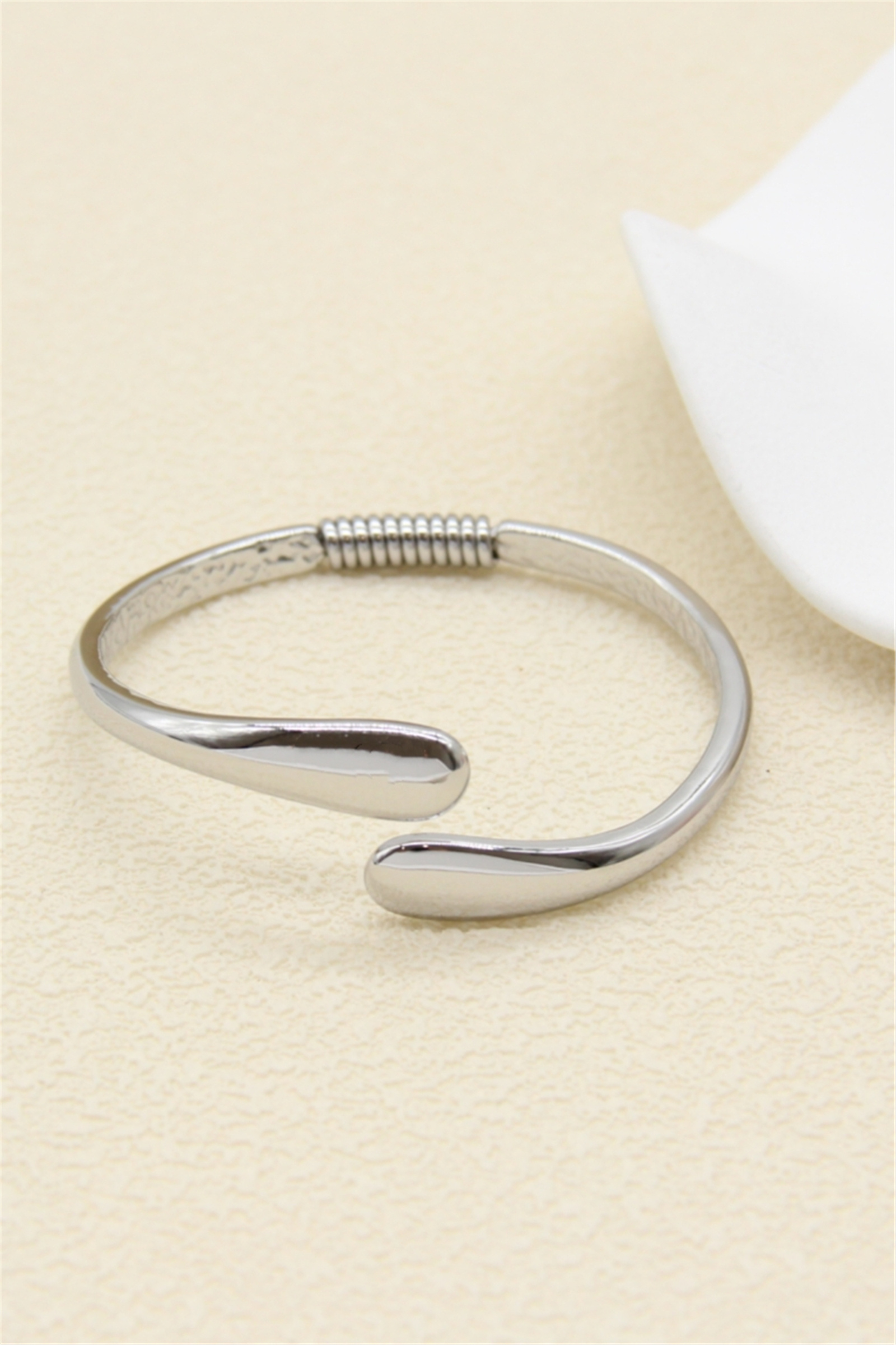 Grossiste Bellissima - Bracelet Jonc Ouvert Lisse Ajustable – Acier Inoxydable